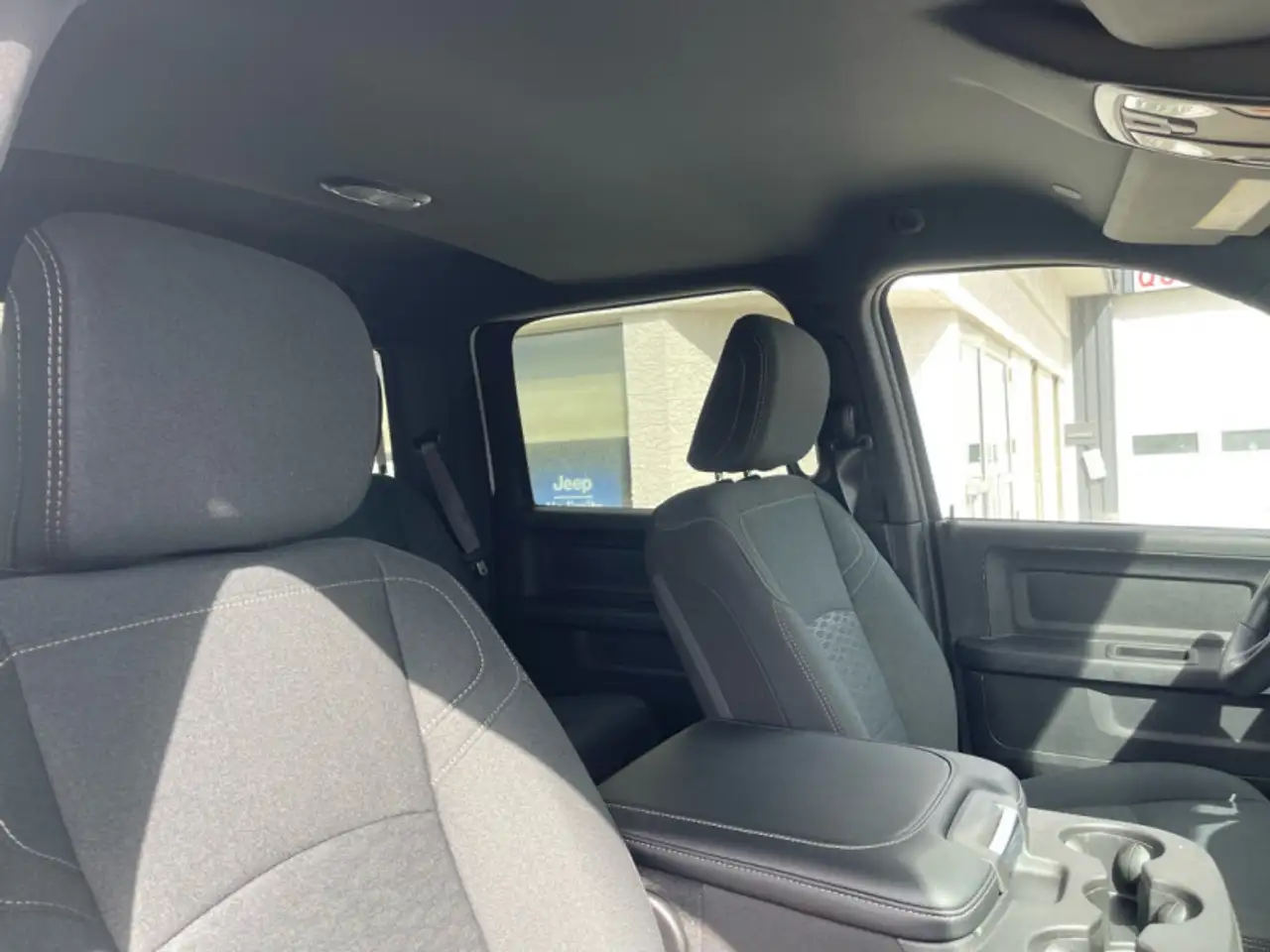 RAM 2500 снимка RAM 2500