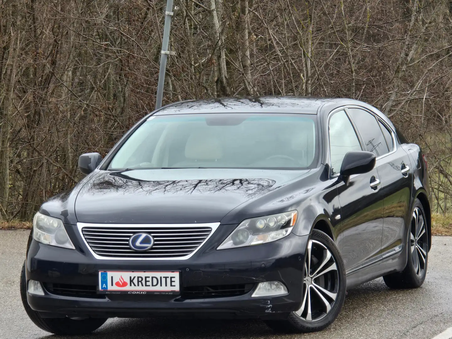 Lexus LS 600 600h 4WD Aut. Top* Kredit* Allrad* Navi* Leder* Černá - 1