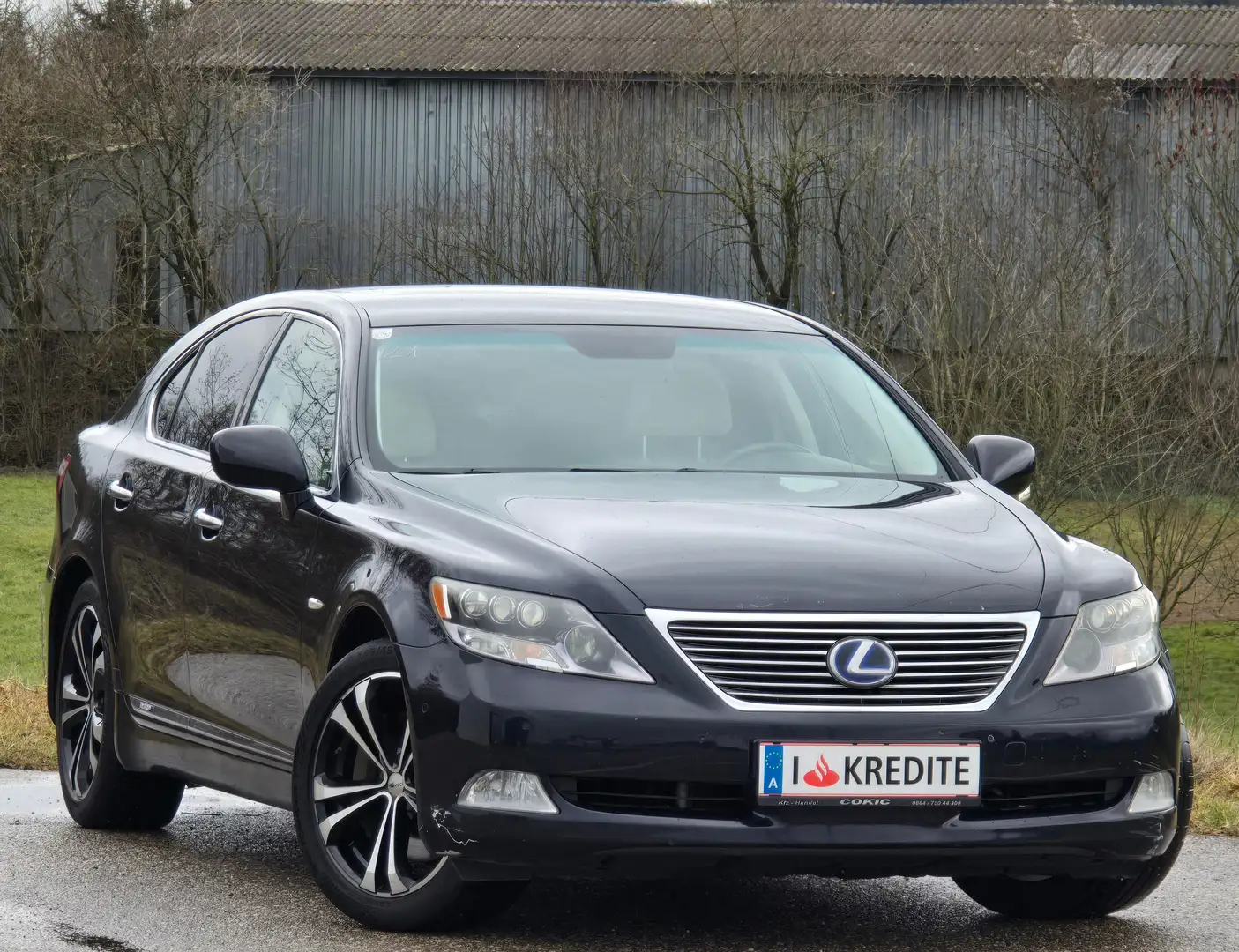 Lexus LS 600 600h 4WD Aut. Top* Kredit* Allrad* Navi* Leder* Černá - 2