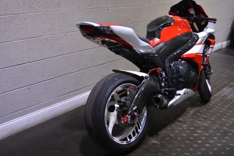 Suzuki GSX-R 1000 - foto 5