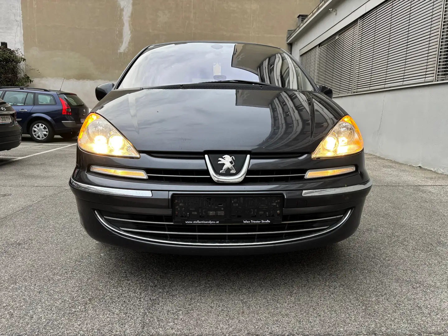 Peugeot 807 807 2,0 HDi Style NEUES PICKEL KLIMATRONIC PDC Gris - 1