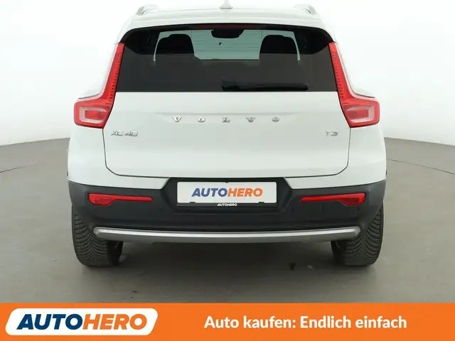 Volvo XC40 view 5