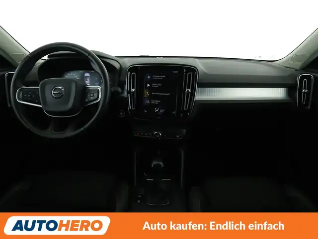Volvo XC40 view 12