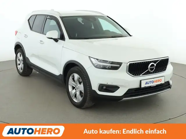 Volvo XC40 view 8