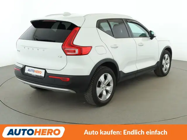 Volvo XC40 view 6