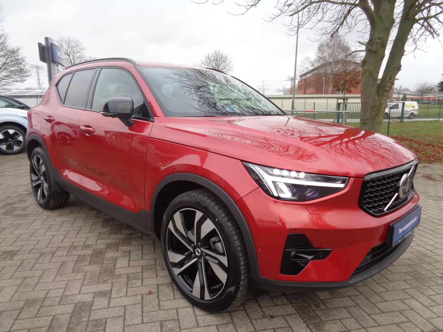 Volvo XC40 B4 Ultimate Dark Standheizung Rot - 2
