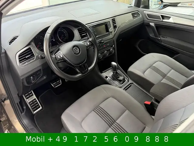 Volkswagen Golf view 13