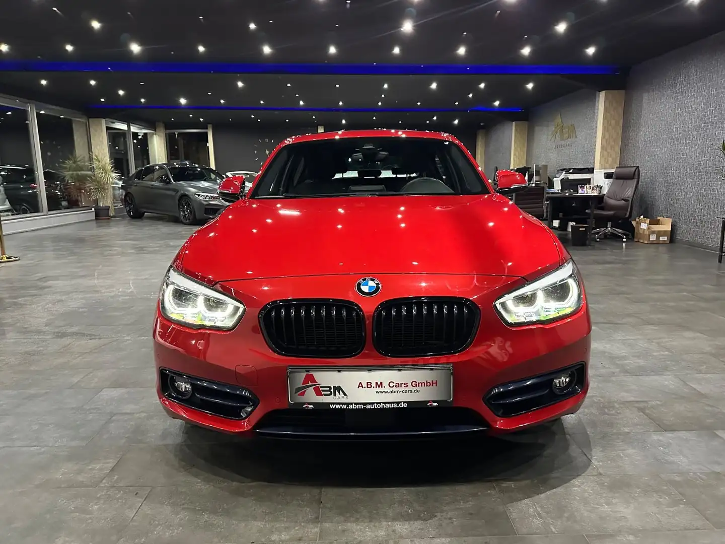 BMW 118 d Edition Sport Line /NAVI /Glasdach /1.HAND Rot - 2