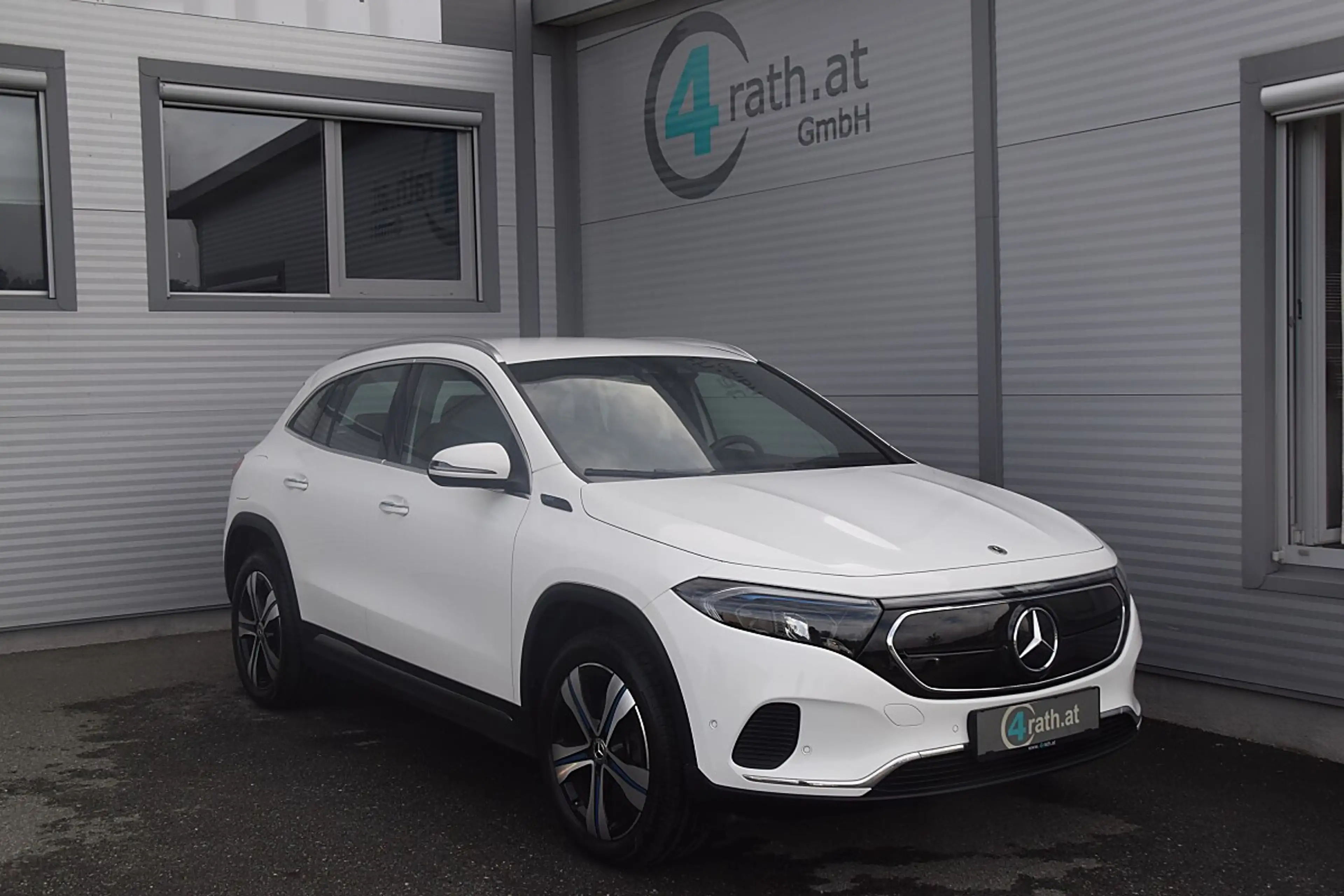 Mercedes-Benz EQA 250 66,5 kWh Aut. LED/NAVI/RFK / NETTO: 23.650 €