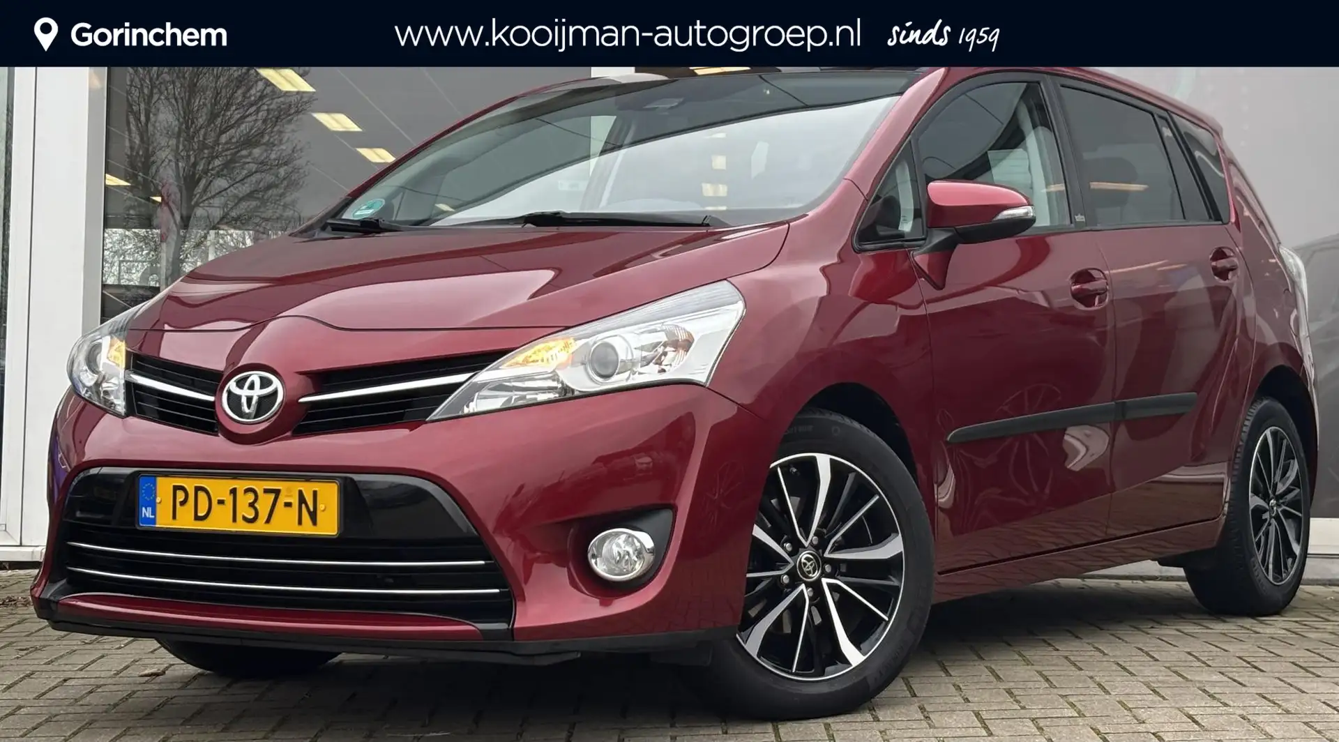 Toyota Verso 1.8 VVT-i Volcano Edition Automaat | Panoramadak | Rouge - 1