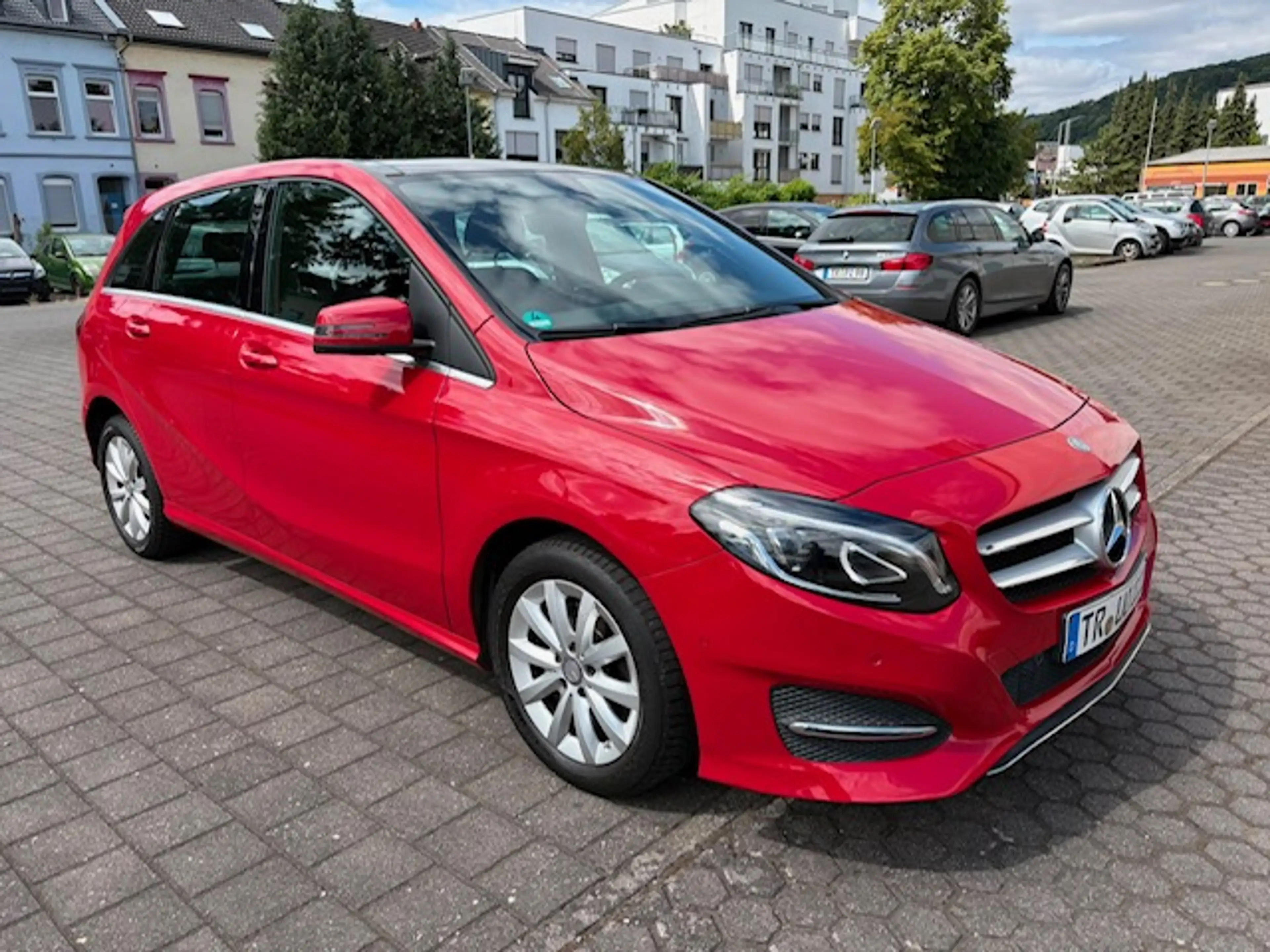 Mercedes-Benz B 160 TÜV,1 Hand,Kamera,Pano,Klima,Alu,E6,SHZ