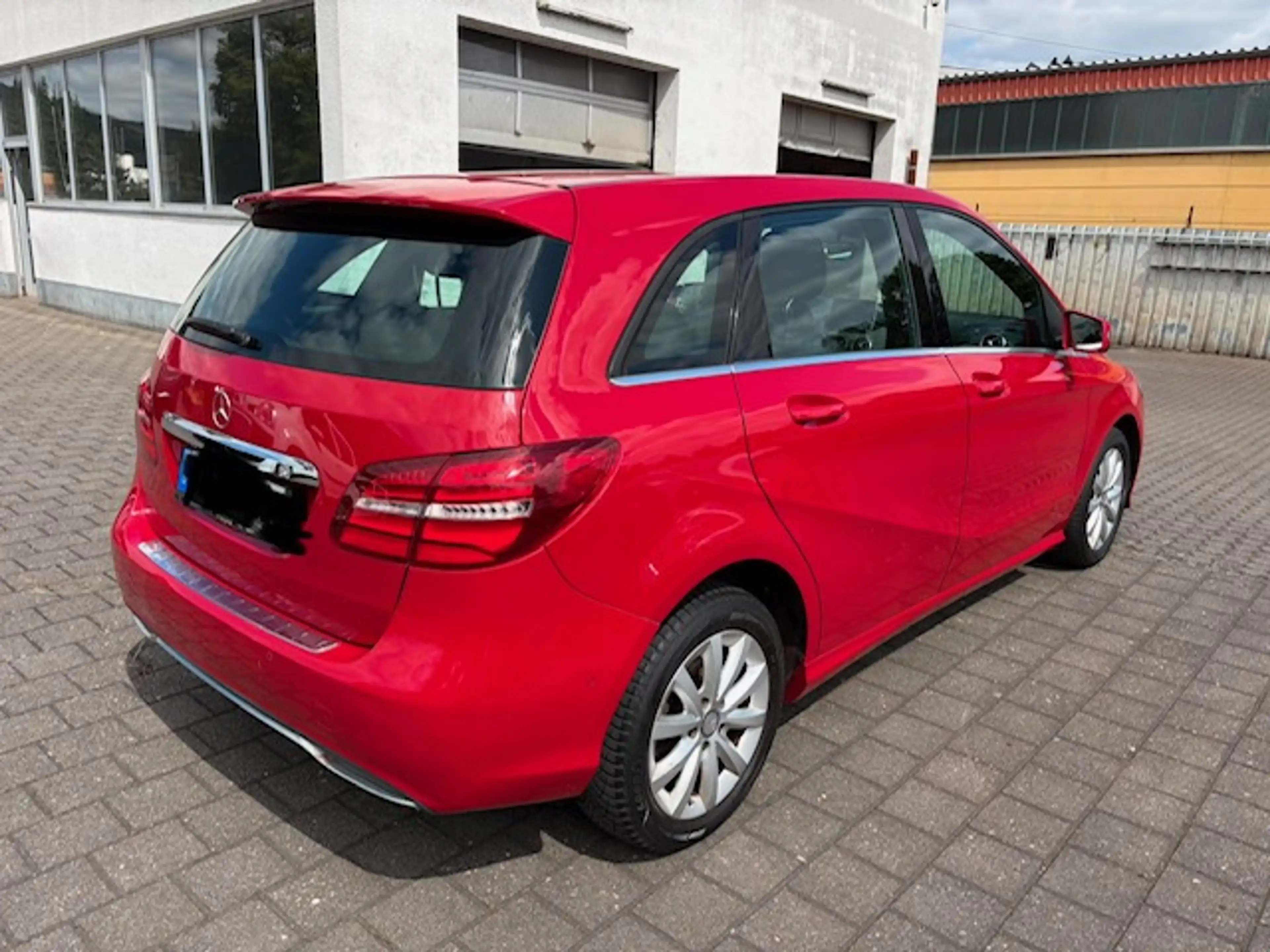 Mercedes-Benz B 160 TÜV,1 Hand,Kamera,Pano,Klima,Alu,E6,SHZ — photo 4