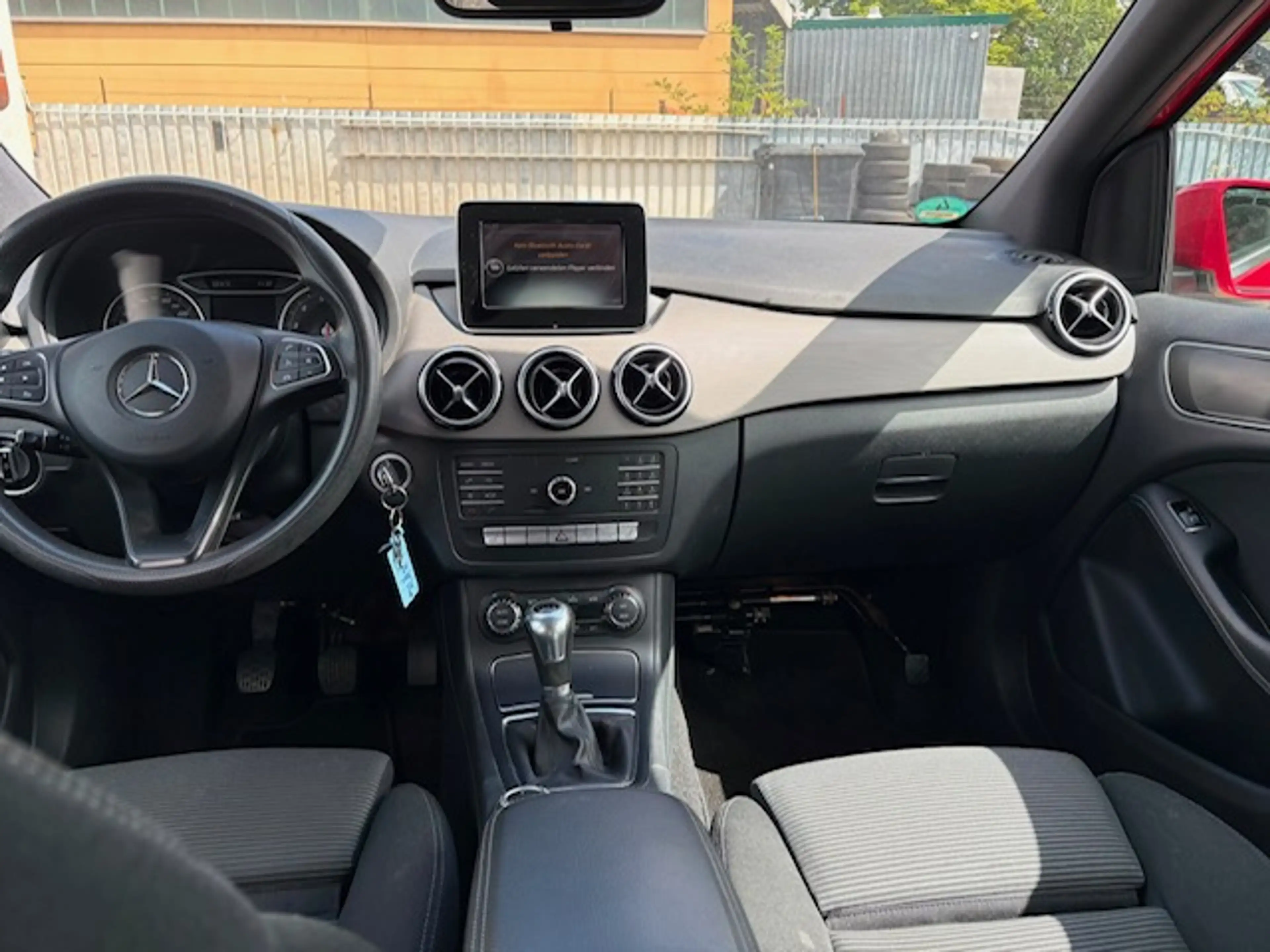 Mercedes-Benz B 160 TÜV,1 Hand,Kamera,Pano,Klima,Alu,E6,SHZ — photo 6