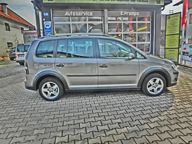 Volkswagen Cross Touran CrossTouran