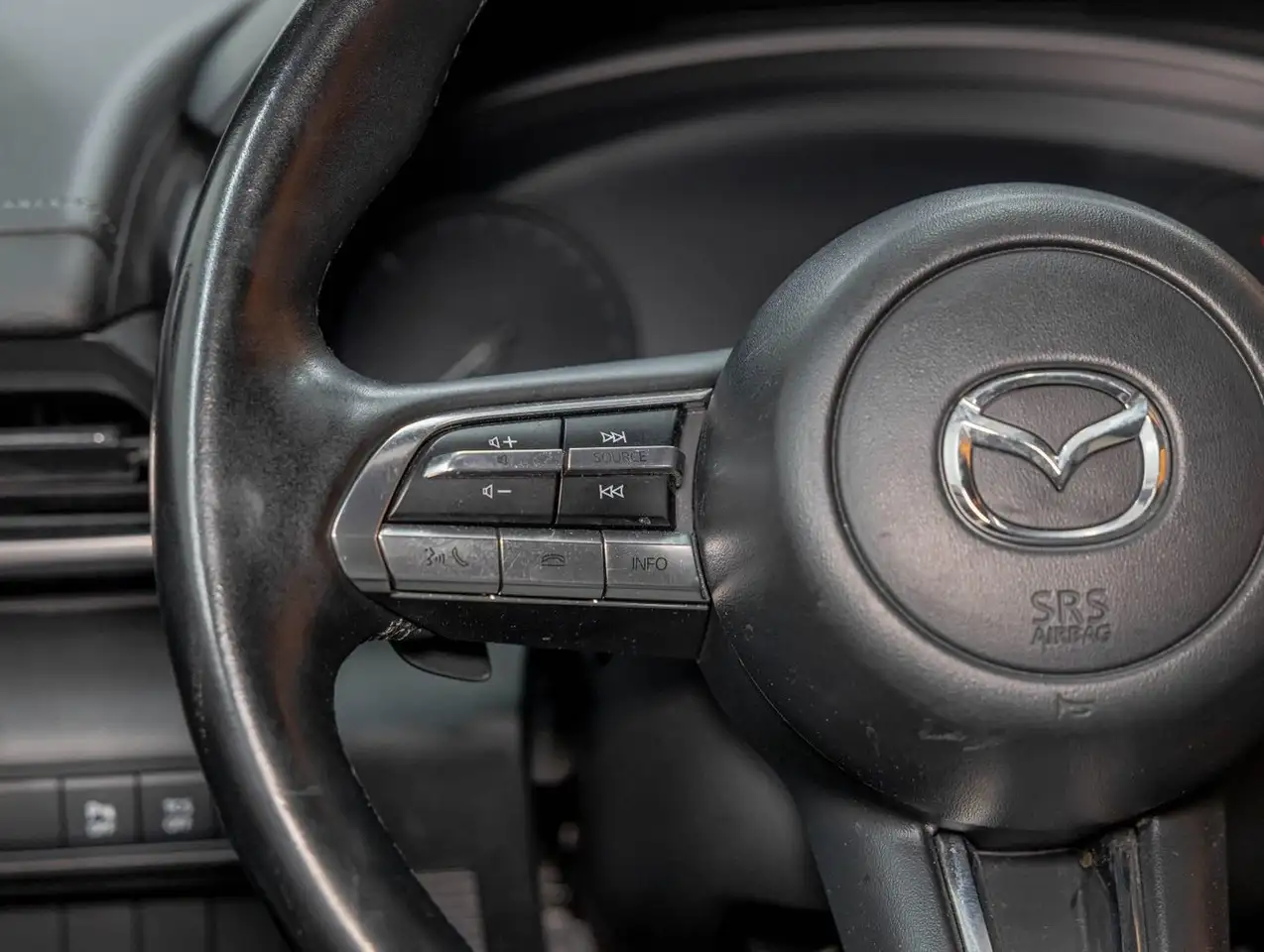 Mazda MX-30 снимка Mazda MX-30
