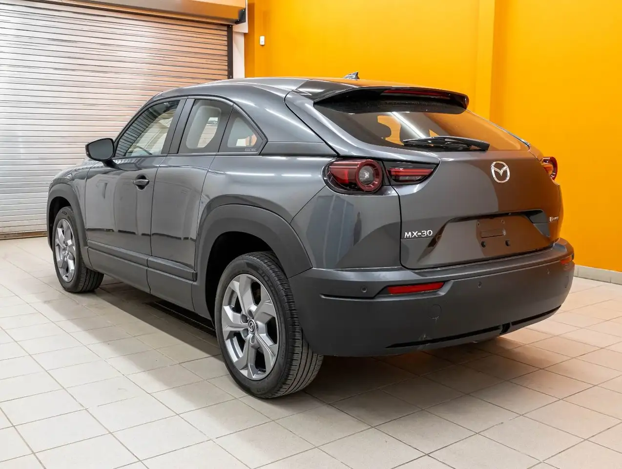 Mazda MX-30 снимка Mazda MX-30