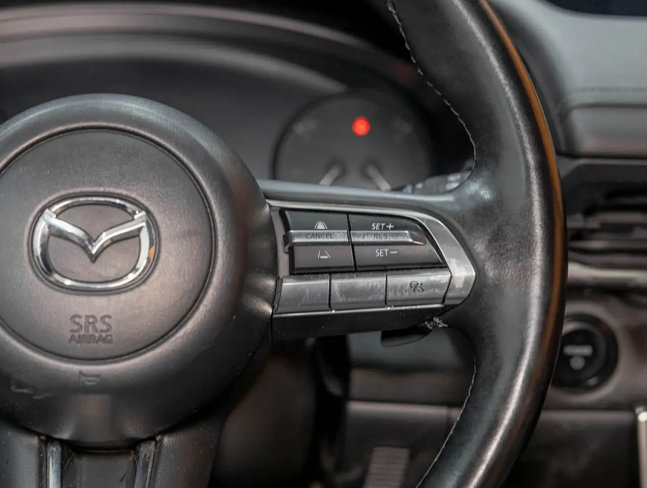 Mazda MX-30 снимка Mazda MX-30