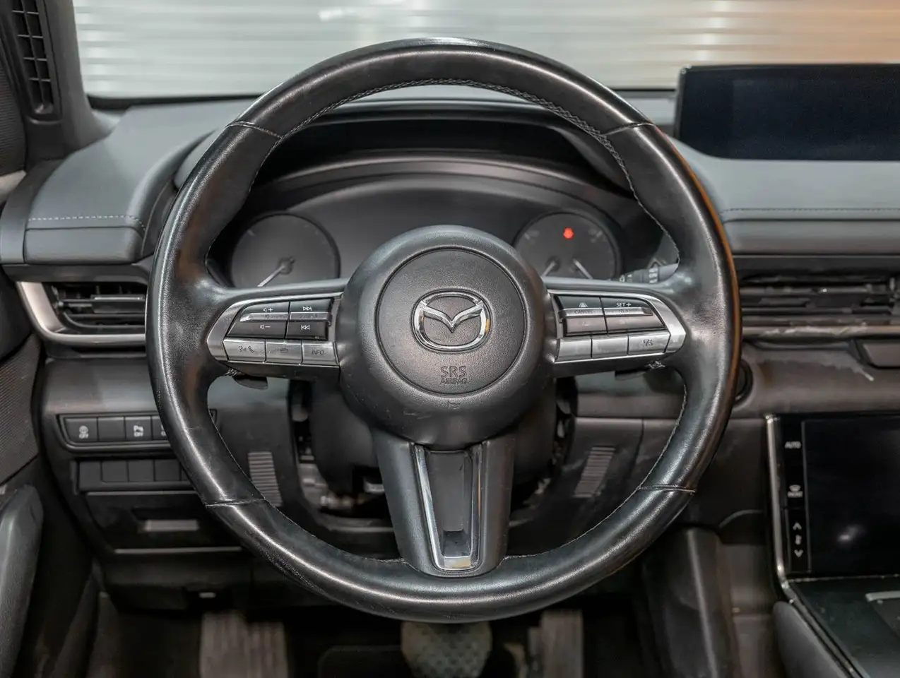 Mazda MX-30 снимка Mazda MX-30
