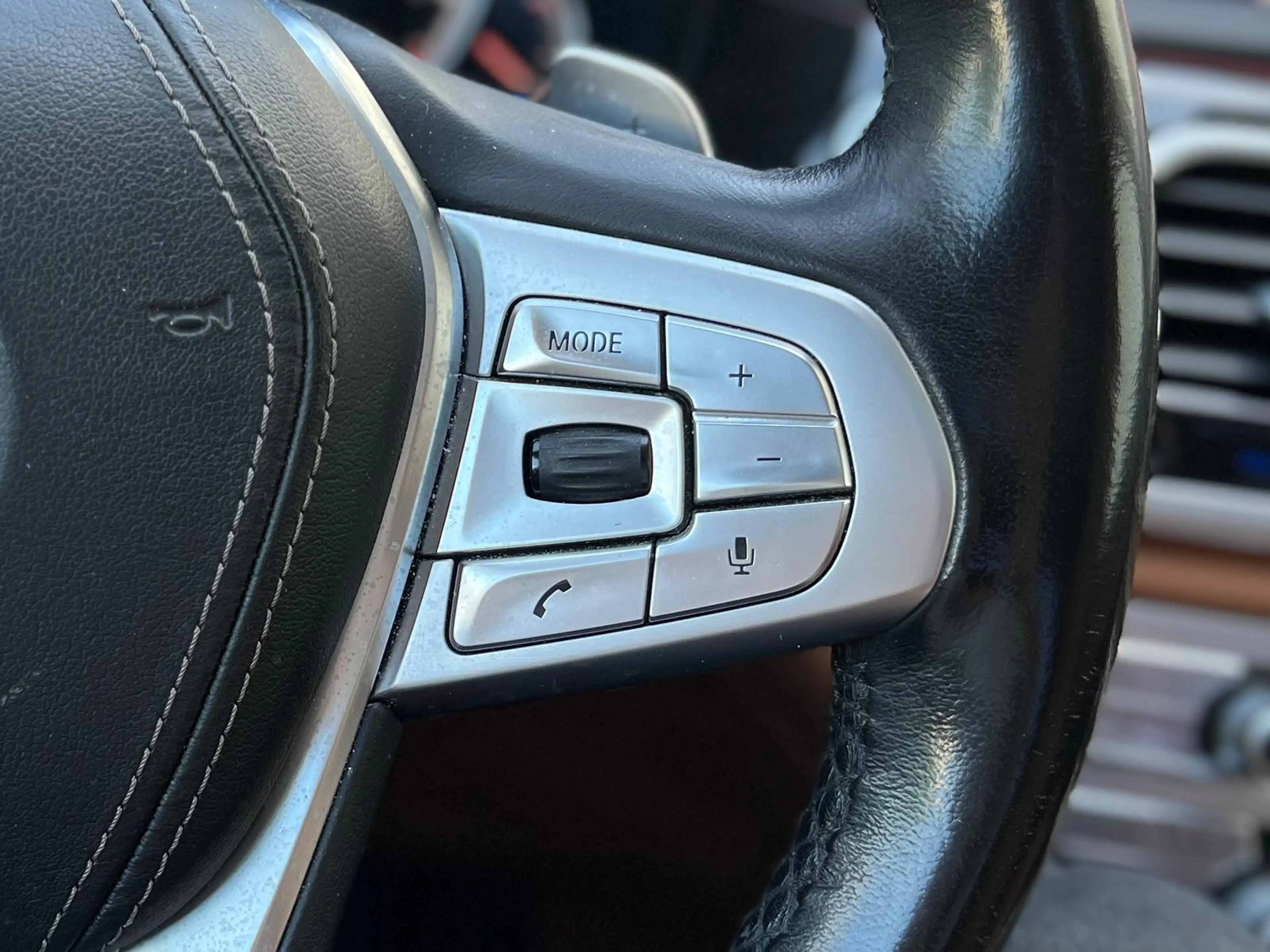BMW 740 d xDrive Shadow-Line +CARPLAY+HUD+LASER+360°+ — photo 10