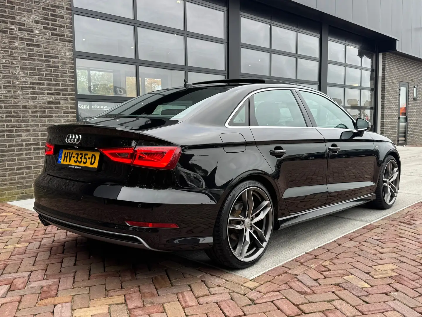 Audi A3 Limousine 1.4 TFSI CoD Ambition S-Line | Pano | 1/ Schwarz - 2