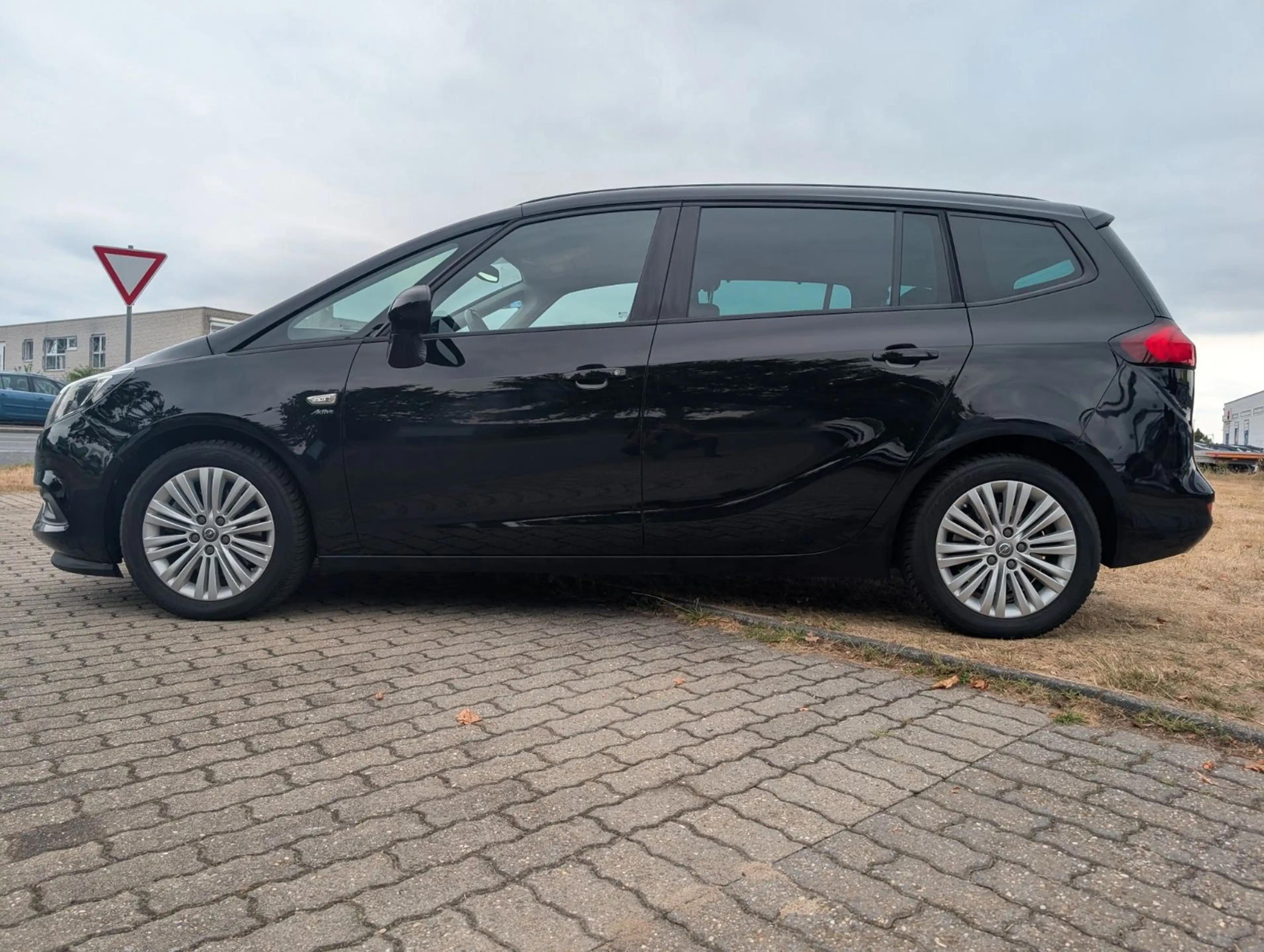 Opel Zafira Tourer Active*AUTOMATIK*KAMERA*PDC V-H — photo 14