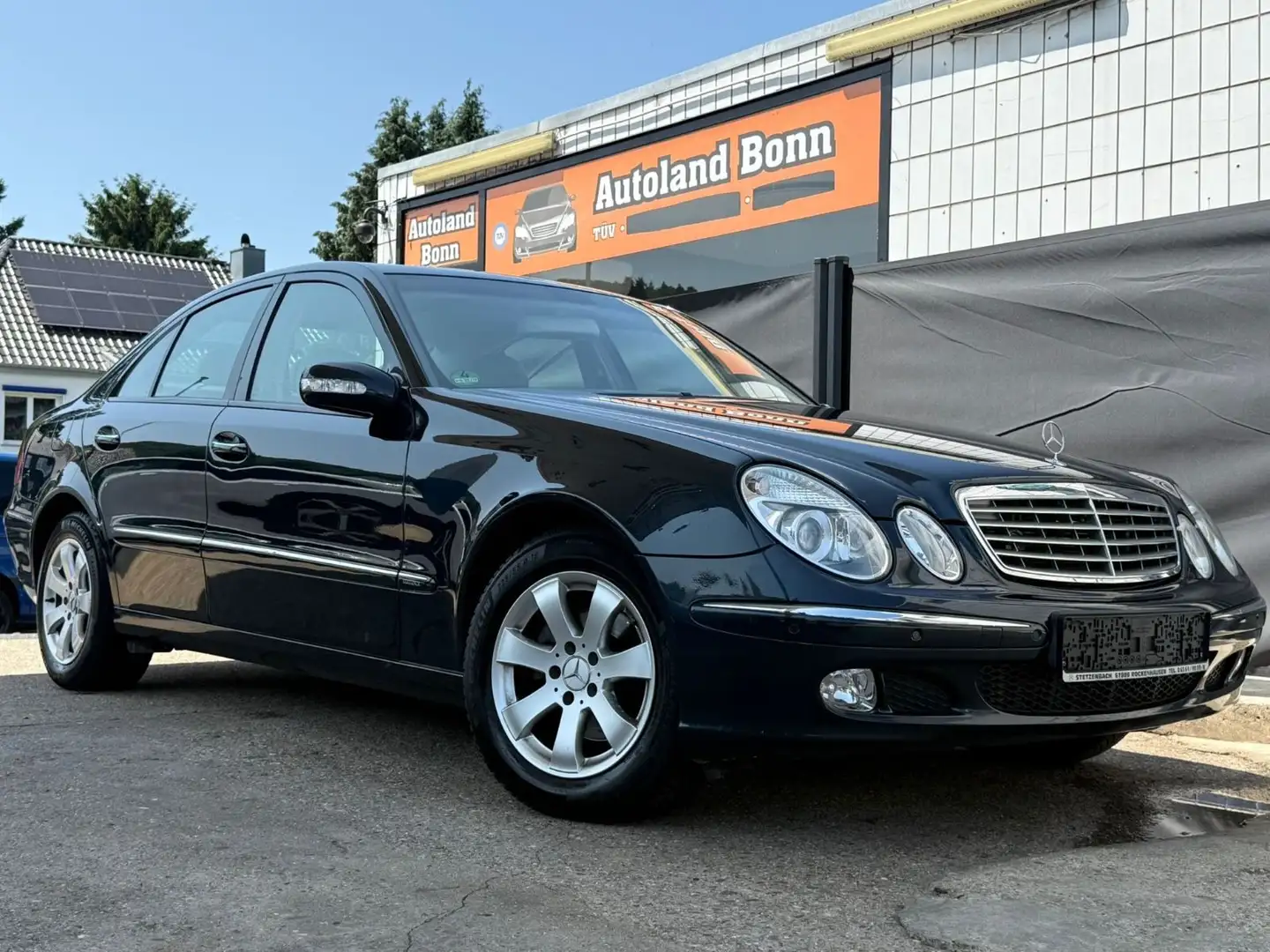 Mercedes-Benz E 200 E -Klasse Lim. E 200 Kompressor Schwarz - 2