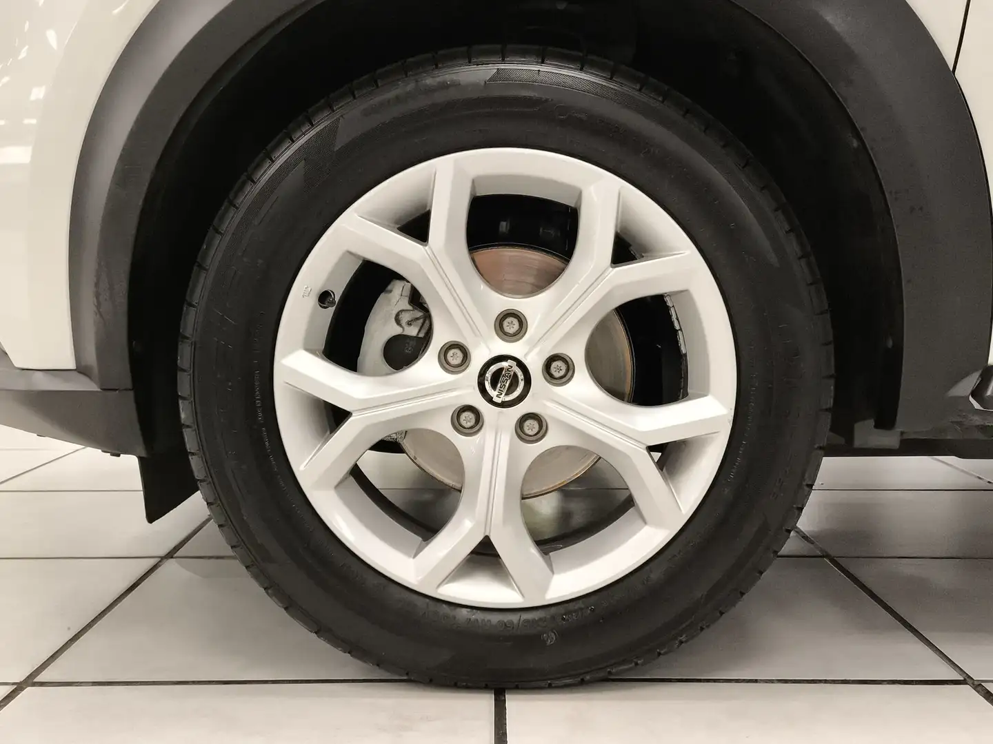 Nissan Juke 1.0 DIG-T N-Connecta 4x2 117 White - 2