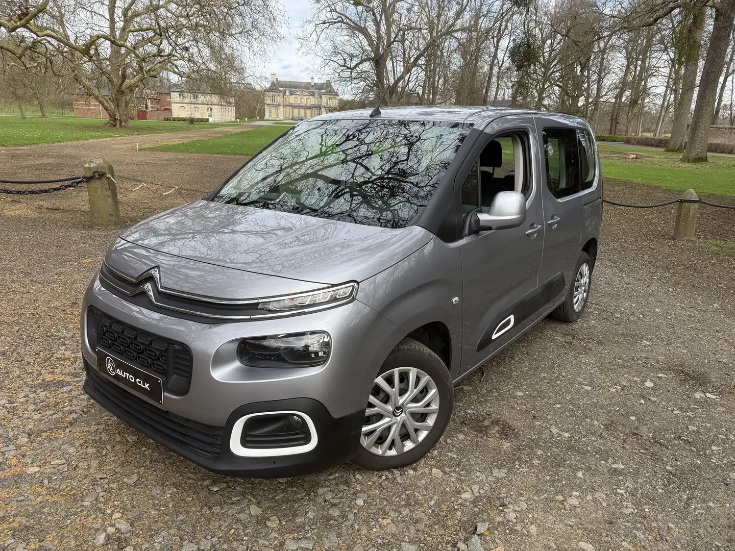 Citroen Berlingo Berlingo 1.2i 2021 AUTOMATIQUE 1Pro GARANITE Silber - 1