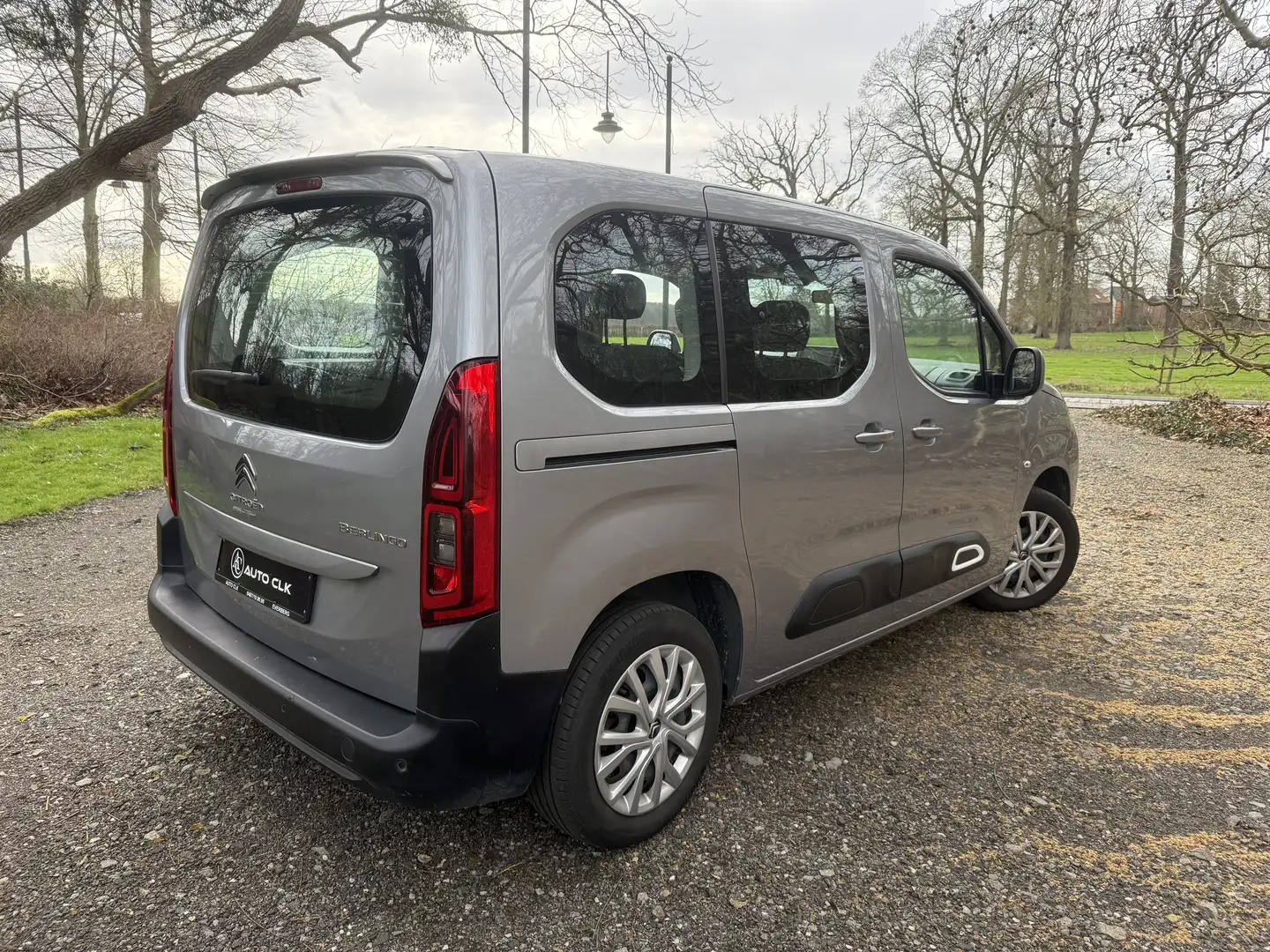 Citroen Berlingo Berlingo 1.2i 2021 AUTOMATIQUE 1Pro GARANITE Silber - 2