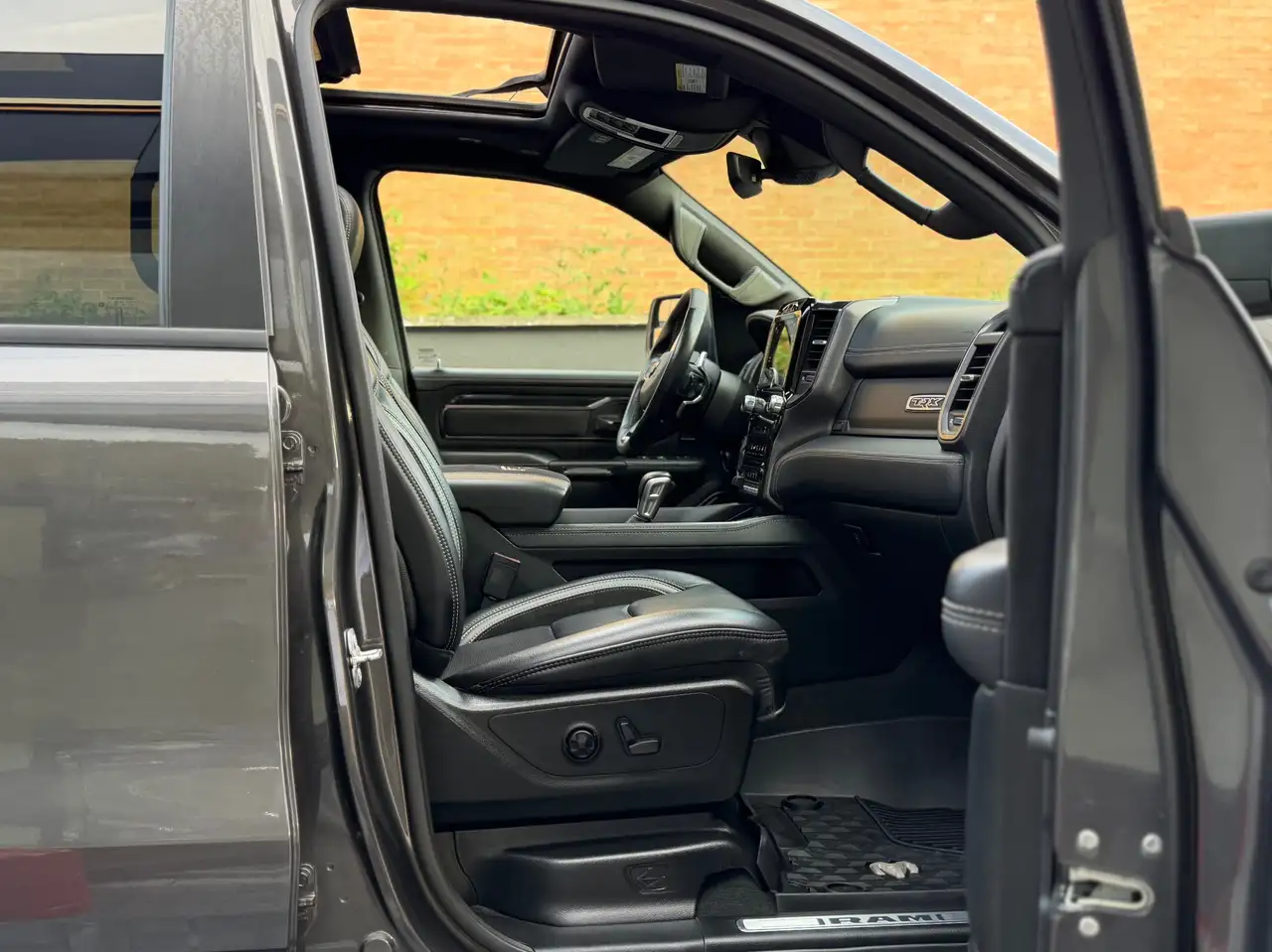 Dodge RAM 2022 — фото 13