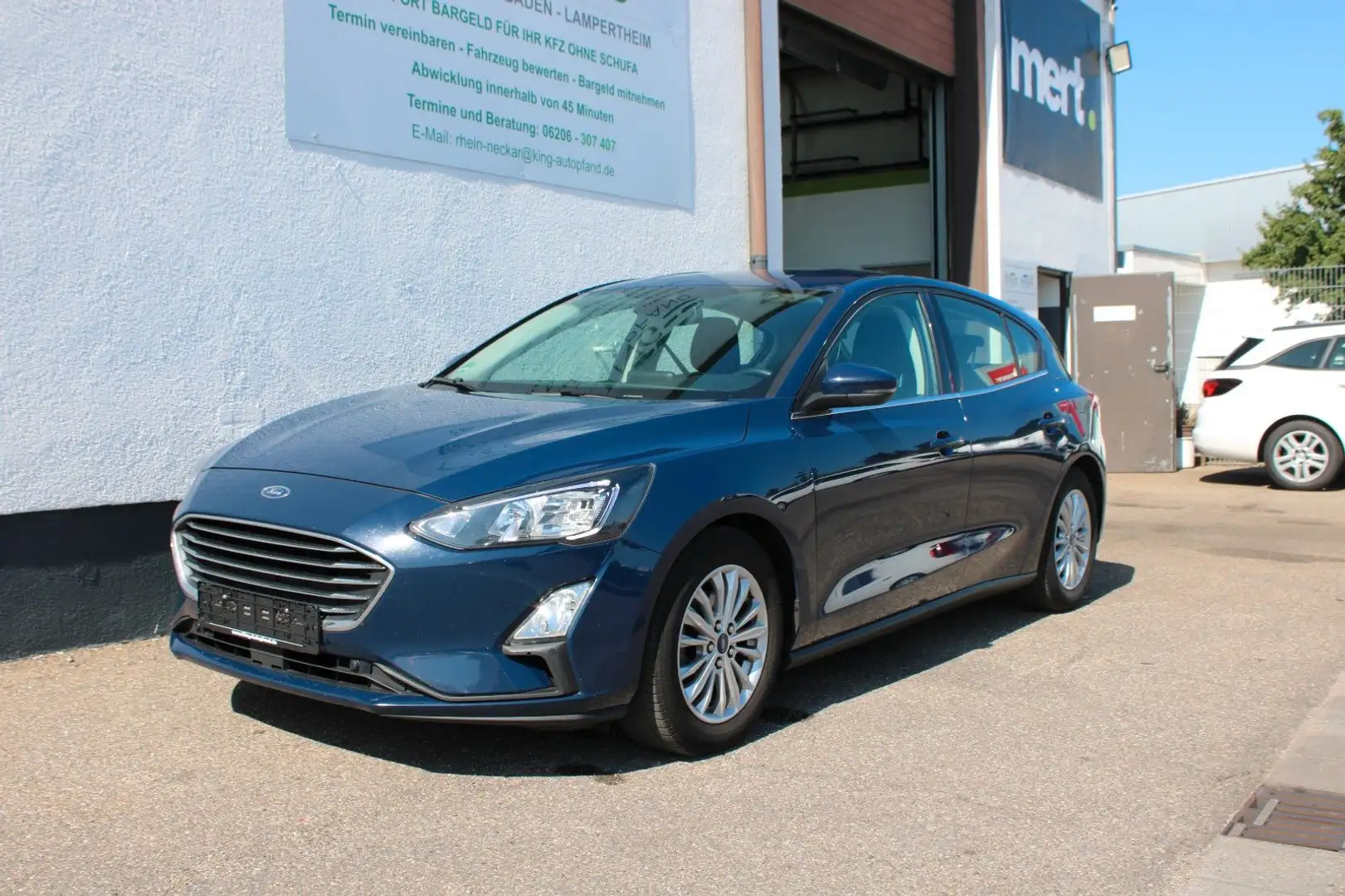 Ford Focus 1.5 EcoBoost Lim. Titanium Navi Klima PDC Blau - 1