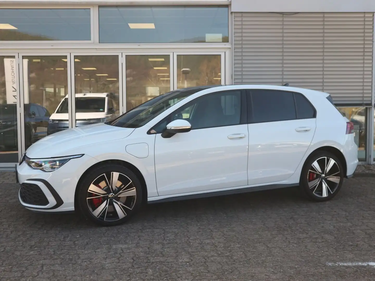 Volkswagen Golf GTE 1.4 dsg Hybrid 2021 245cv tetto/camera 18" Bianco - 1