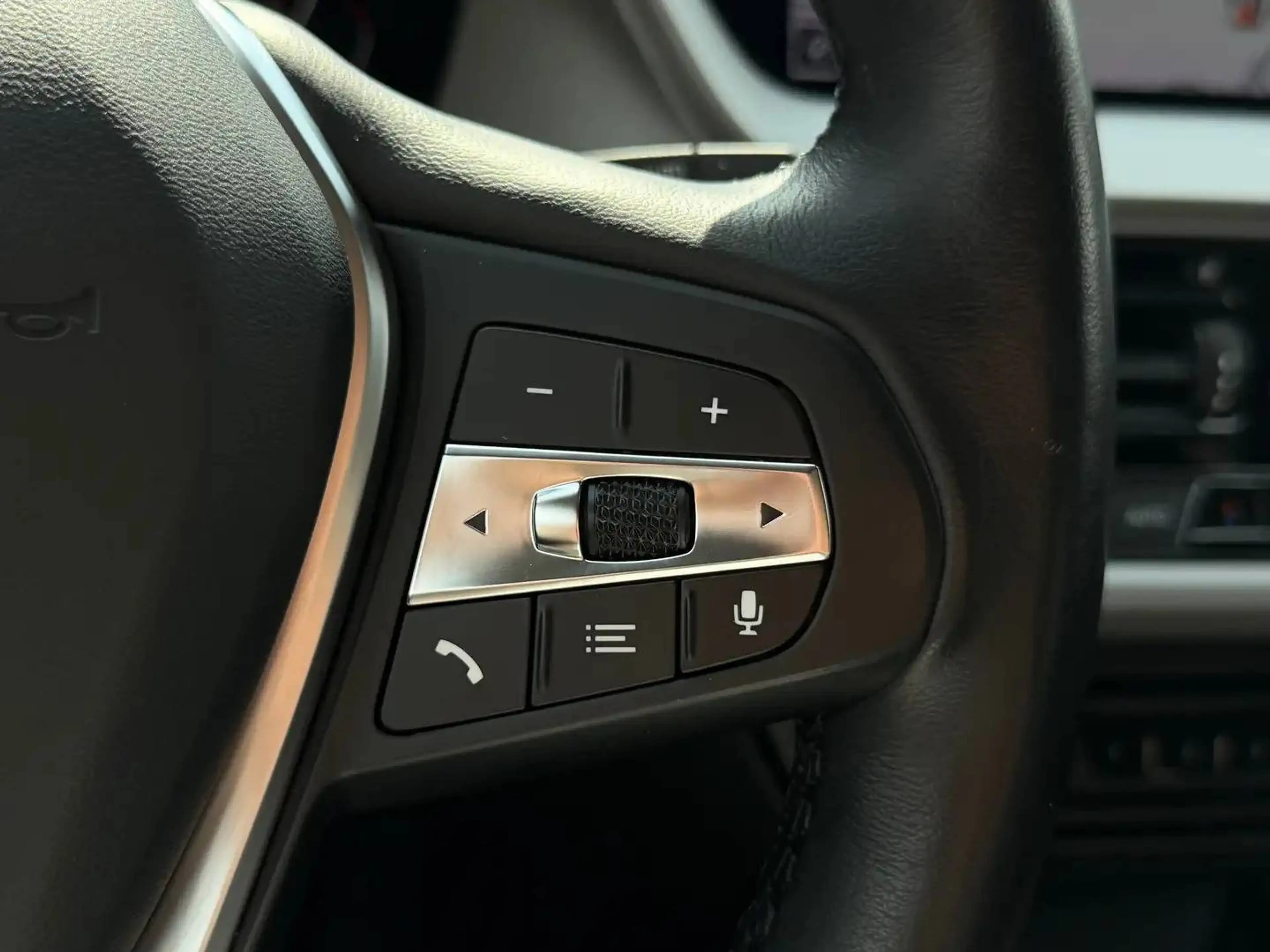 BMW 118 118i - 1ER PROPRIETAIRE - FULL LED - NAVIGATION - CRUISE - CARPLAY - VOLANT CHAUFF. - GARANTIE 12 MOIS — photo 14