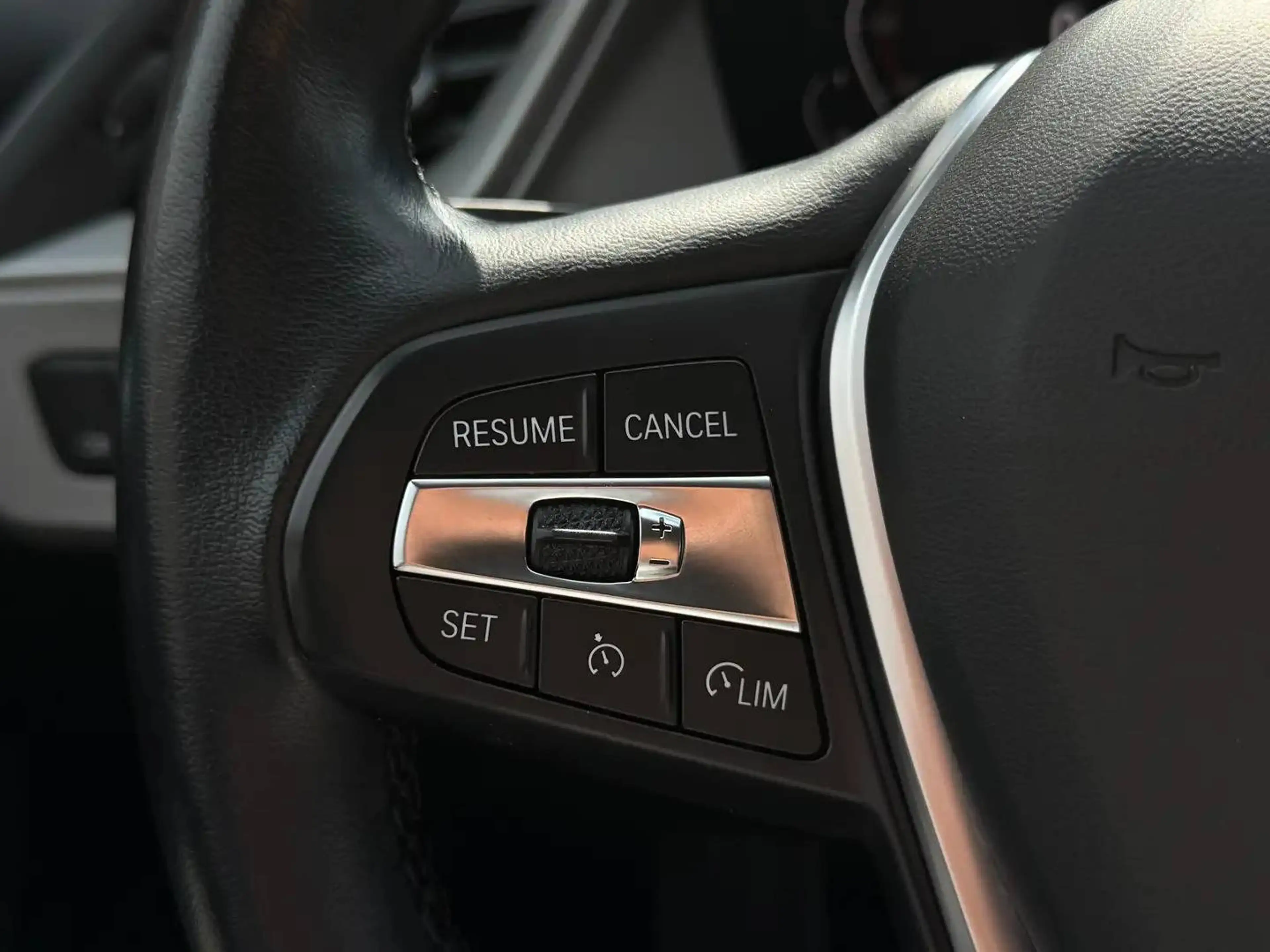 BMW 118 118i - 1ER PROPRIETAIRE - FULL LED - NAVIGATION - CRUISE - CARPLAY - VOLANT CHAUFF. - GARANTIE 12 MOIS — photo 15