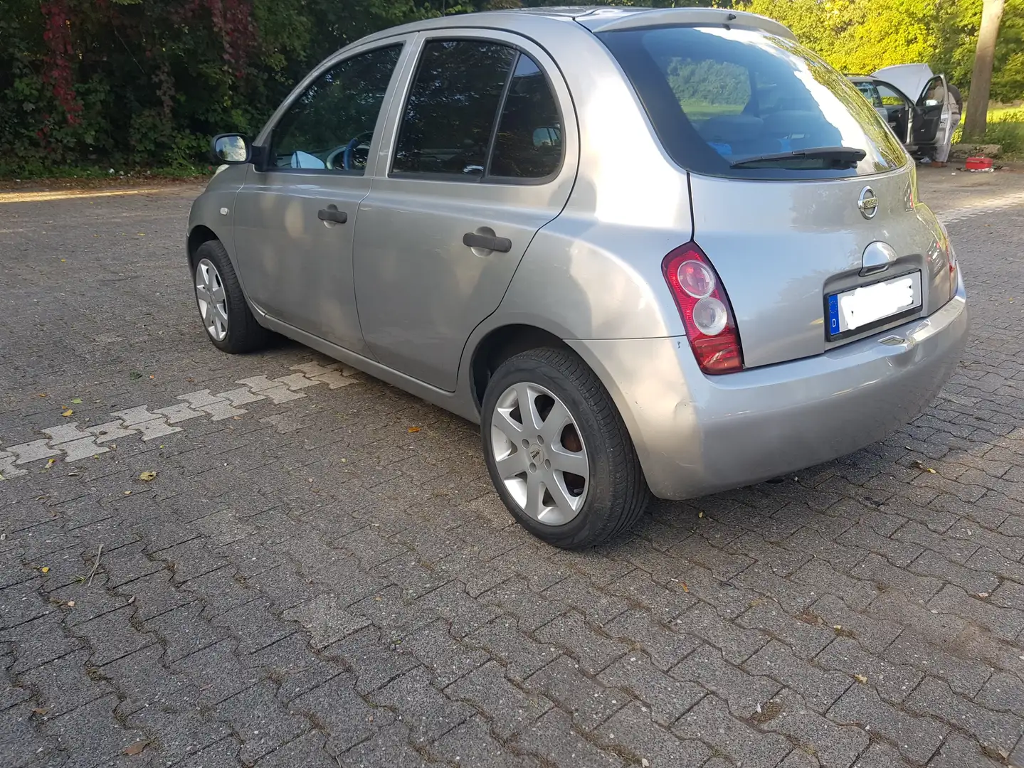 Nissan Micra Micra 1.2 visia Silber - 2