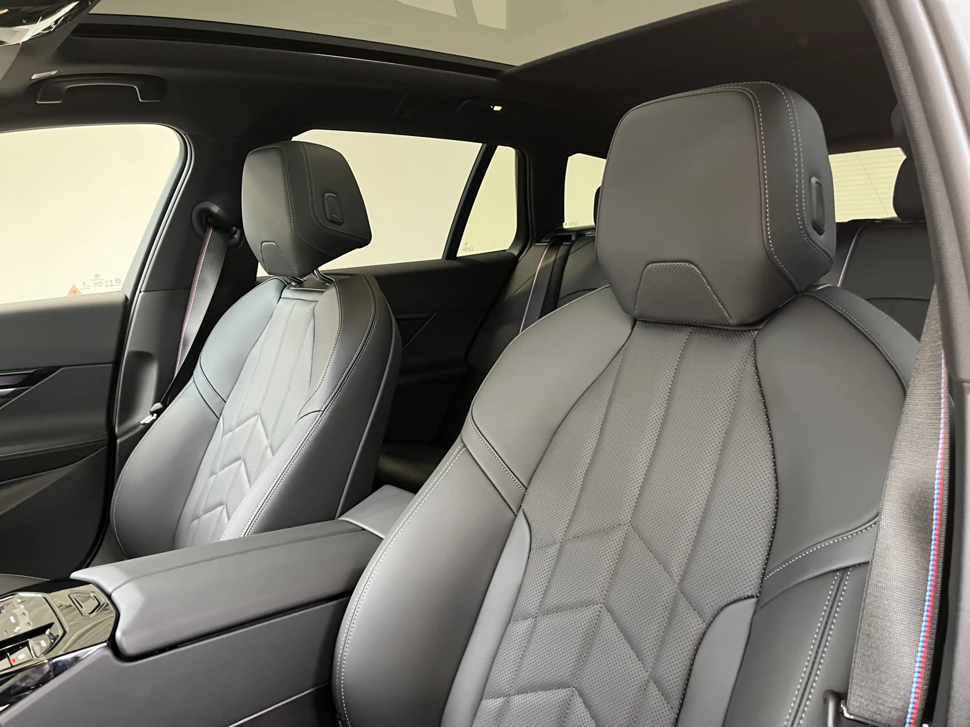 BMW 530 5-serie Touring 530e M-Sport Pro | Trekhaak | 21" — photo 12