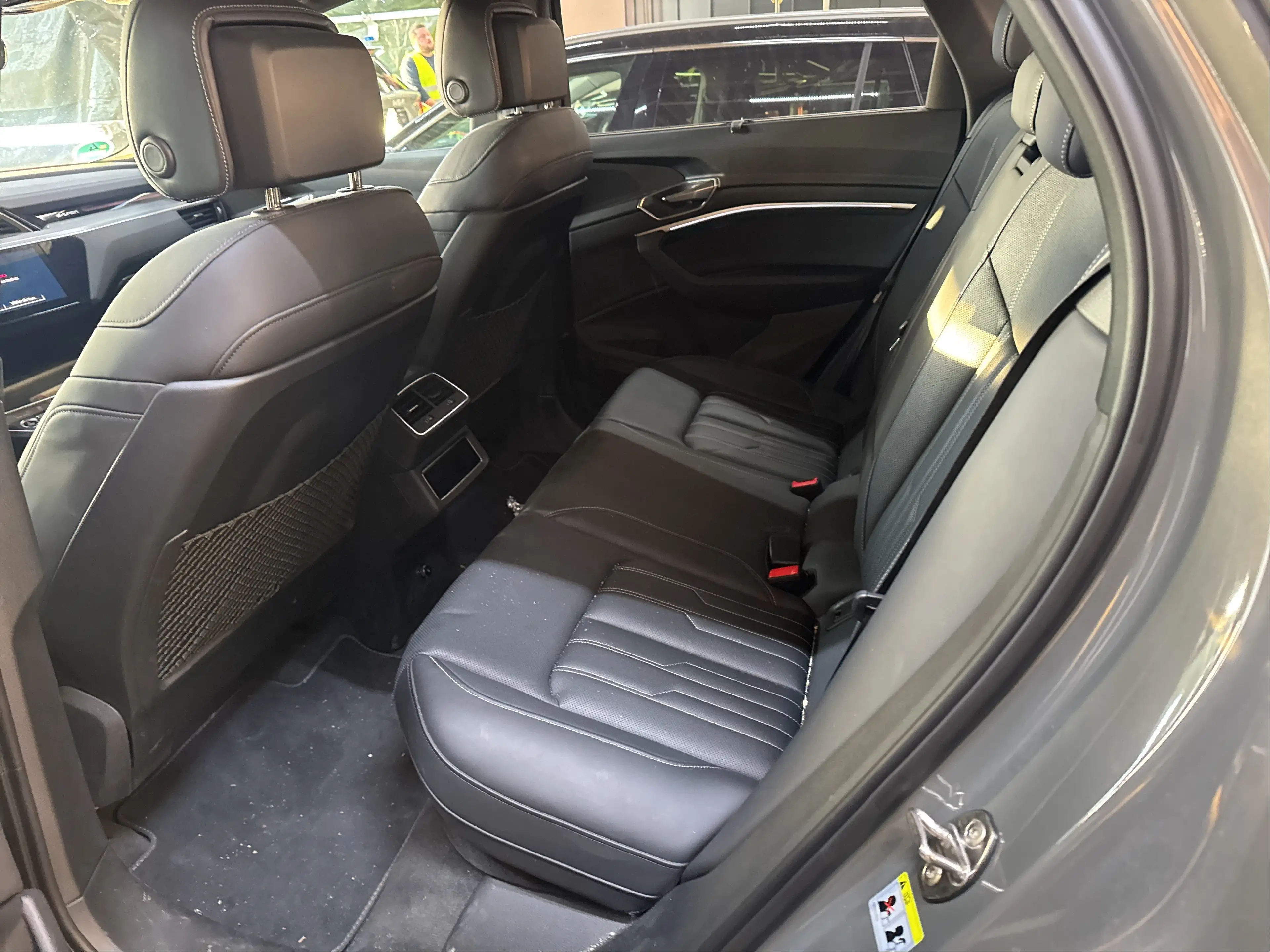 Audi Q8 e-tron 55 quattro S line AHK/MATRIX/LEDER/114kWh — photo 9