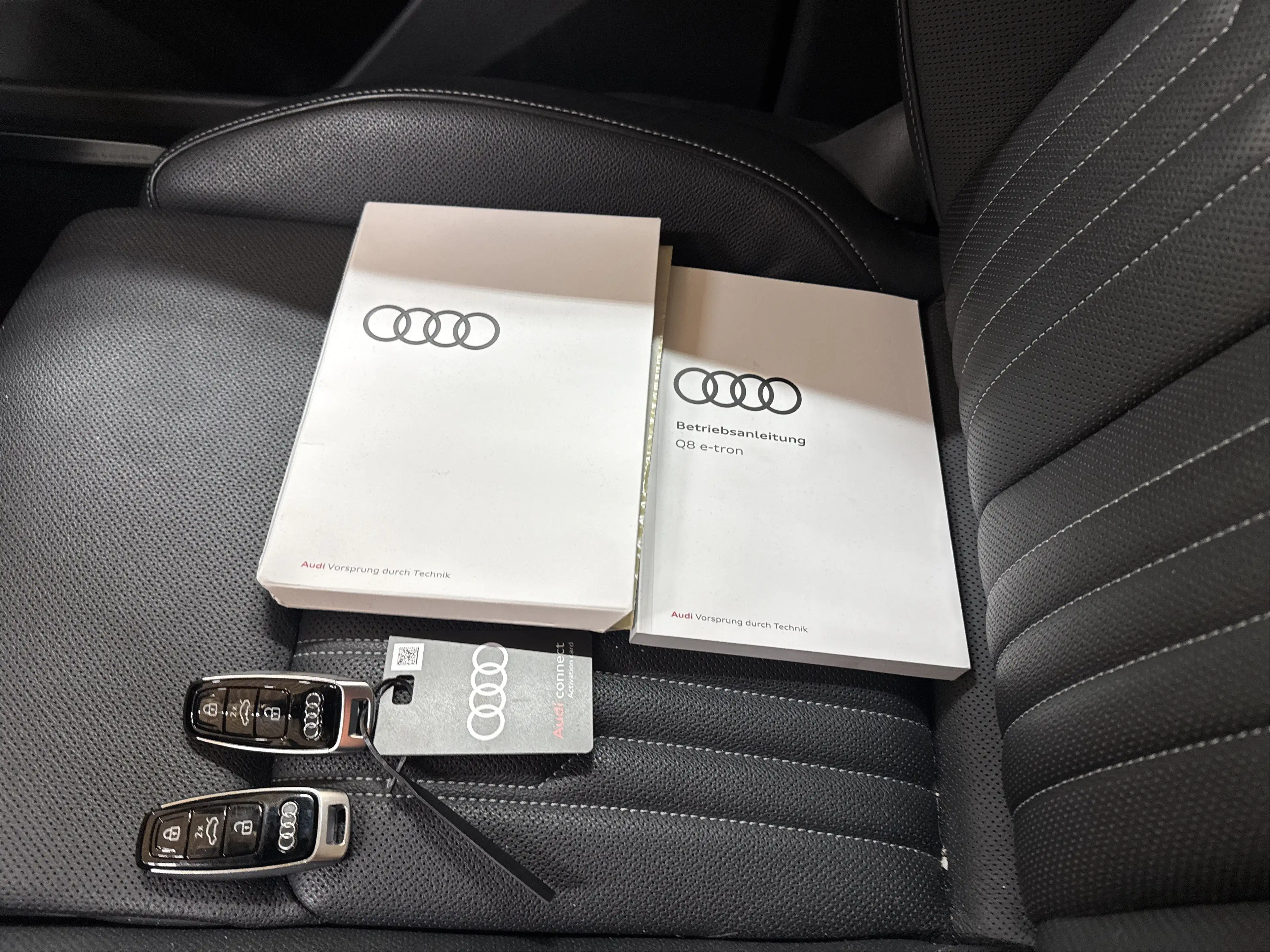 Audi Q8 e-tron 55 quattro S line AHK/MATRIX/LEDER/114kWh — photo 8