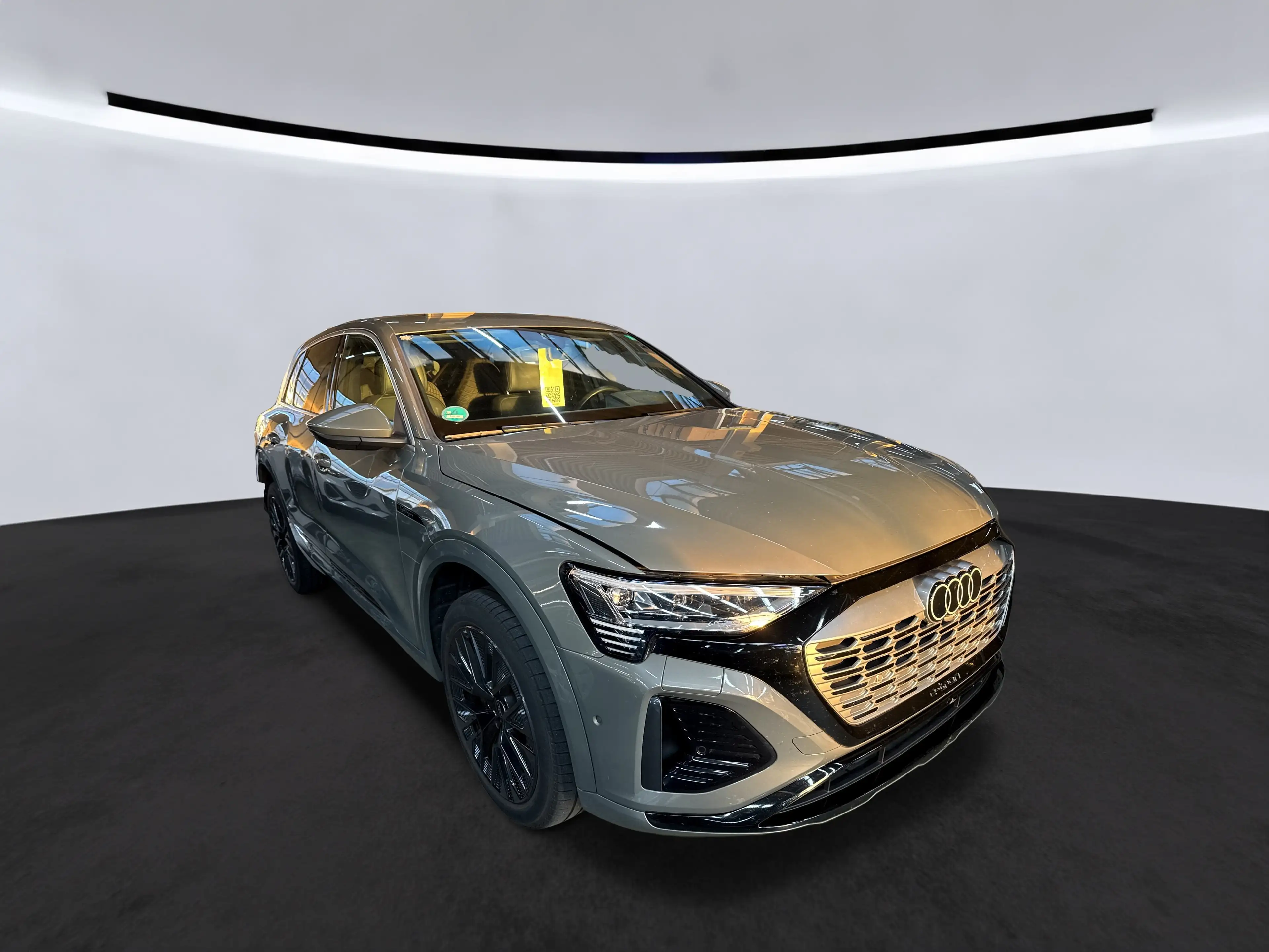 Audi Q8 e-tron 55 quattro S line AHK/MATRIX/LEDER/114kWh — photo 2