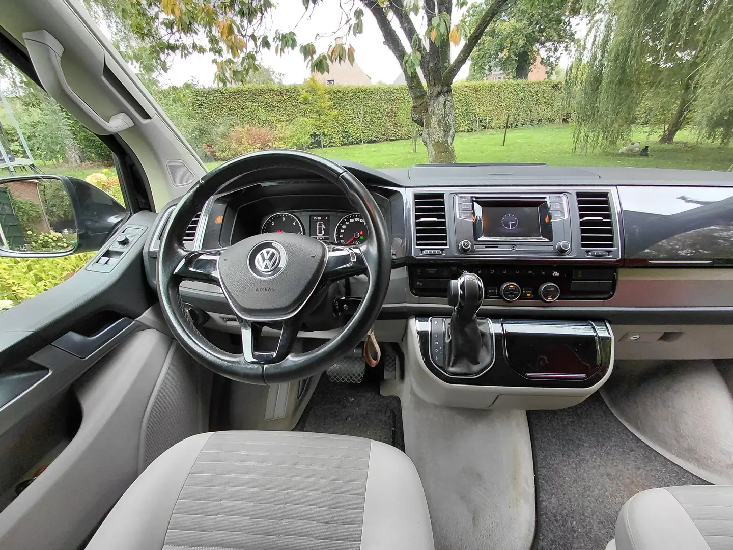 Volkswagen T6 California Transporter T6 4MOTION DSG Zwart - 2