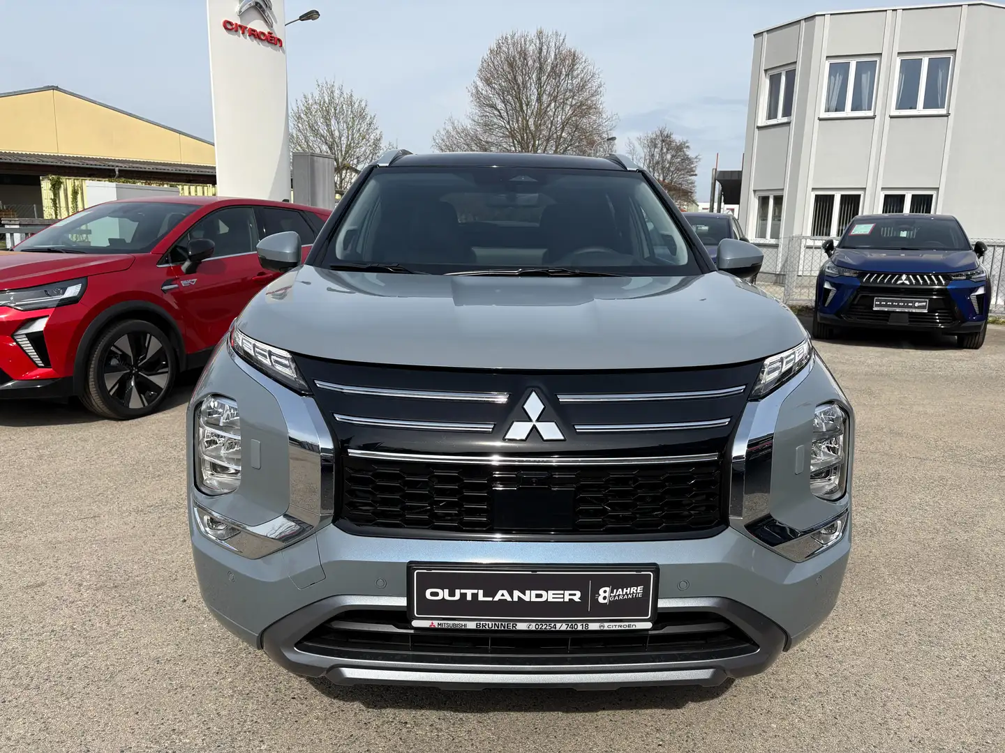 Mitsubishi Outlander 2,4 PHEV S-AWC Diamond Aut. Grau - 2