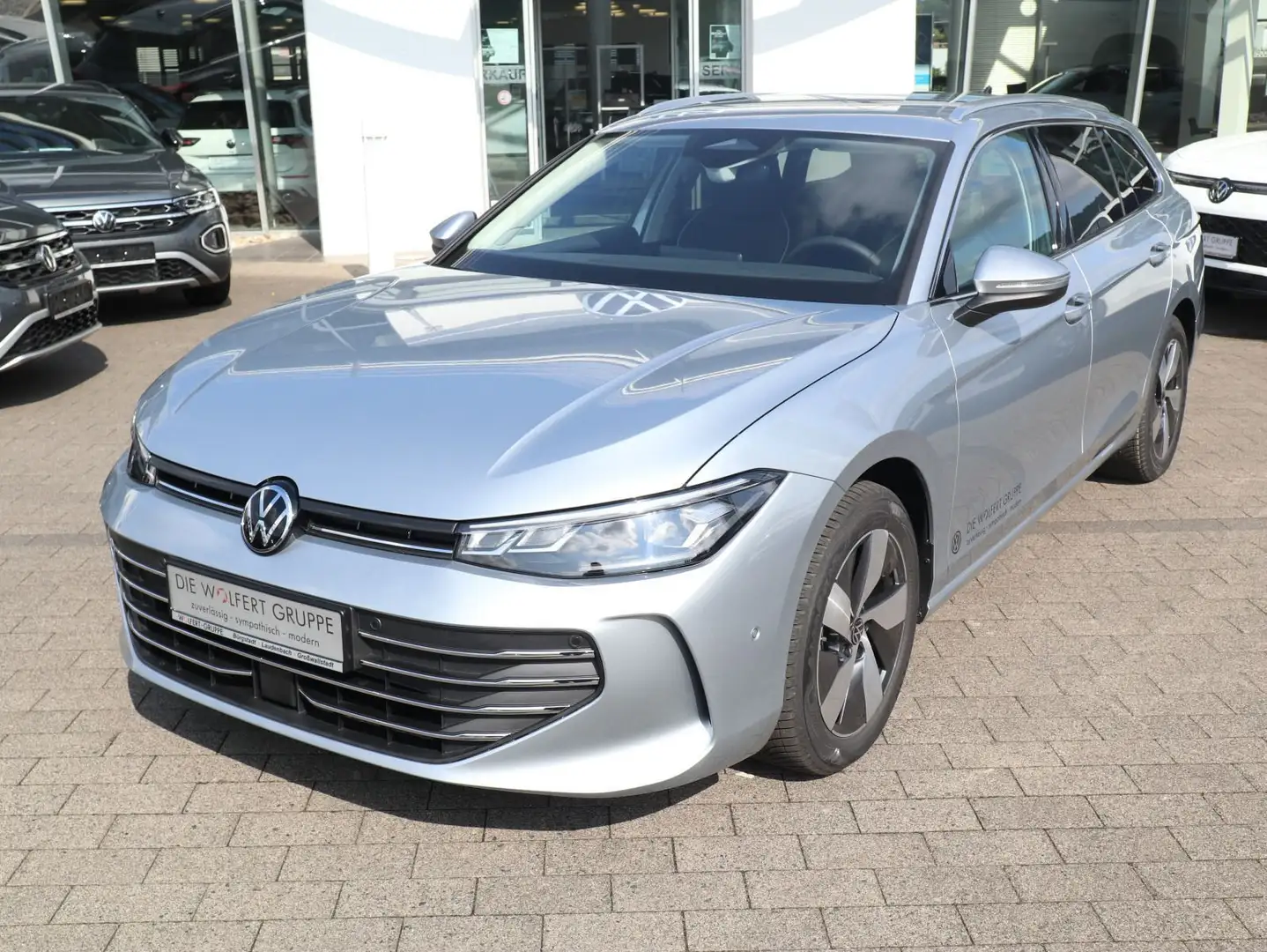 Volkswagen Passat Variant Passat Business 1,5 eTSI OPF (150 PS) DSG *NAVI* Argento - 2
