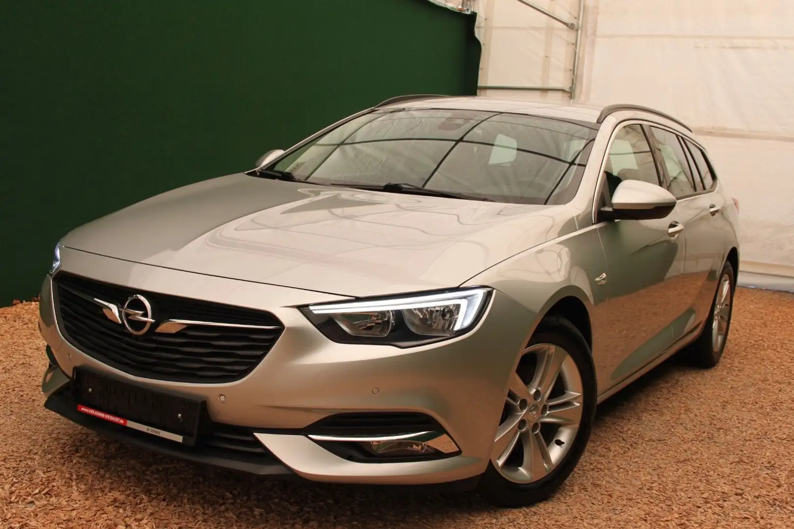 Opel Insignia Sports Tourer 1.5/ Kamera/ Navi/ SHZ Silber - 2