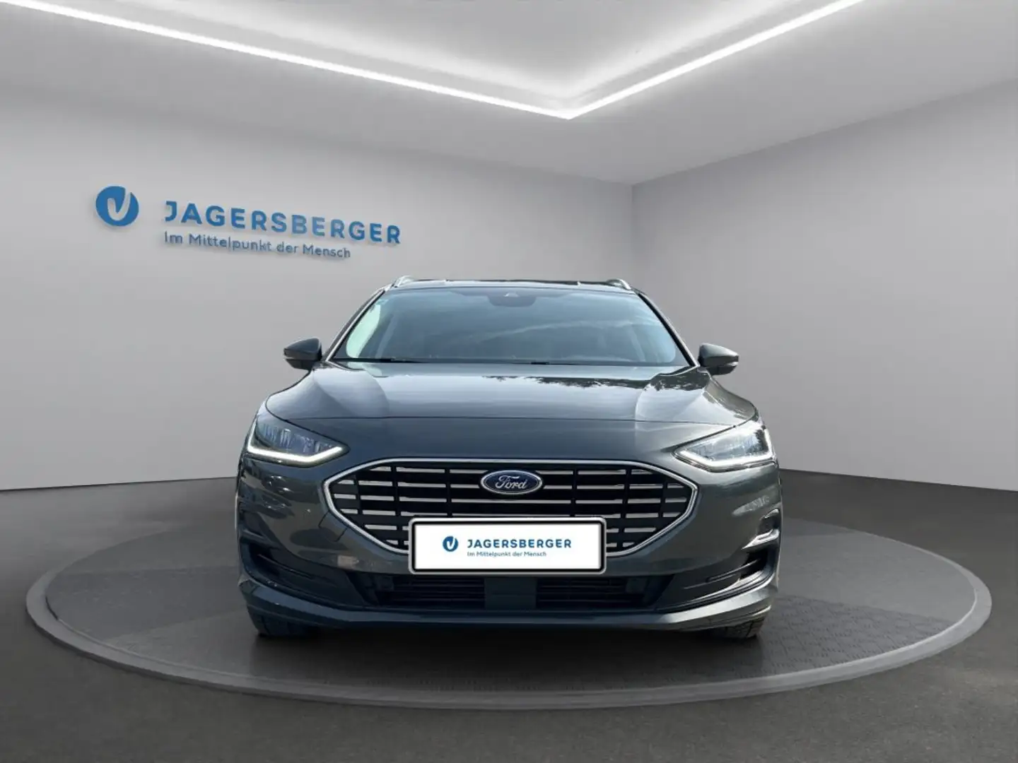 Ford Focus EcoBoost Hybrid Titanium Grau - 2