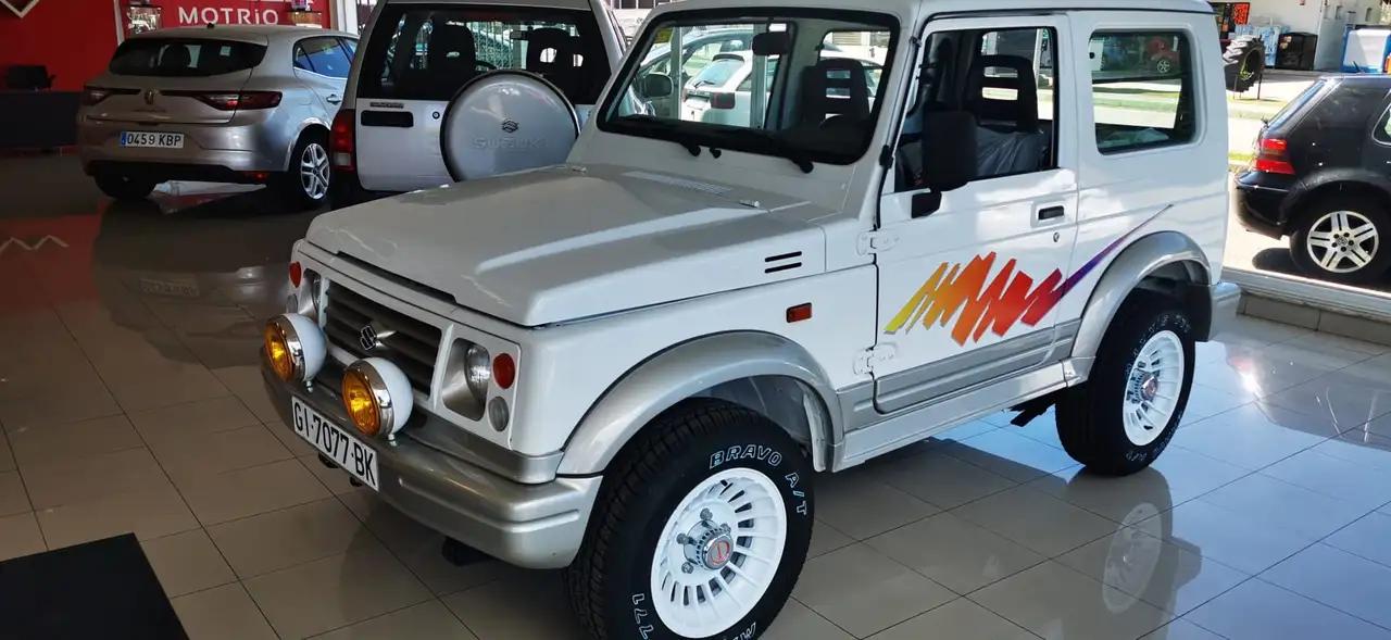 Suzuki Samurai