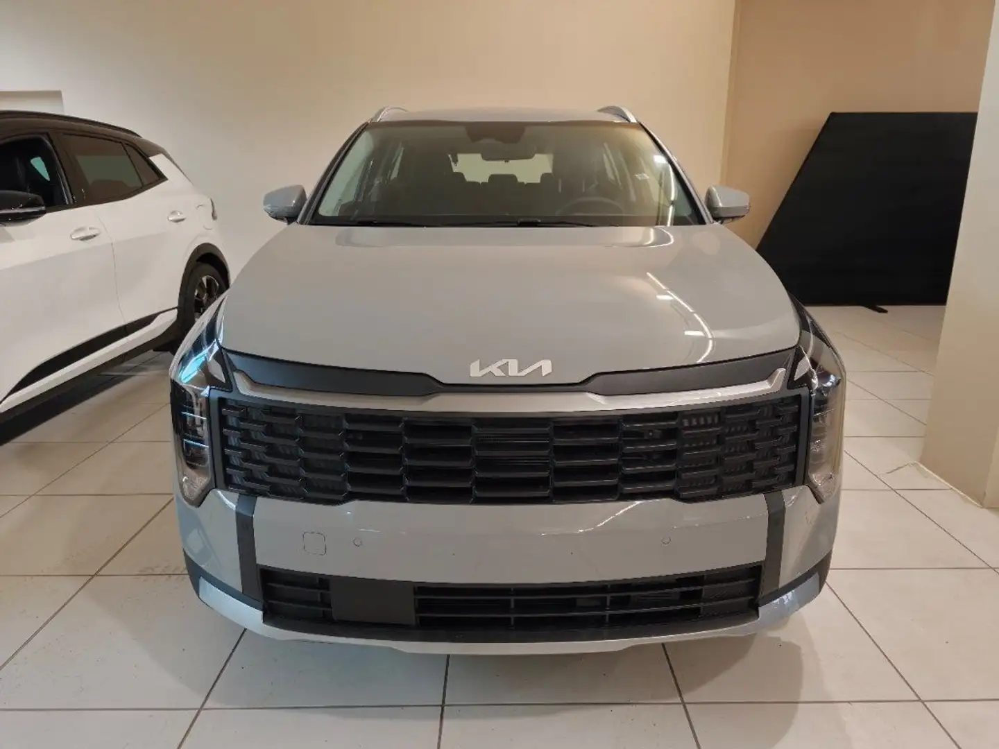 Kia Sportage 1.6 TGDi HEV AT Business - PRONTA CONSEGNA Grau - 2