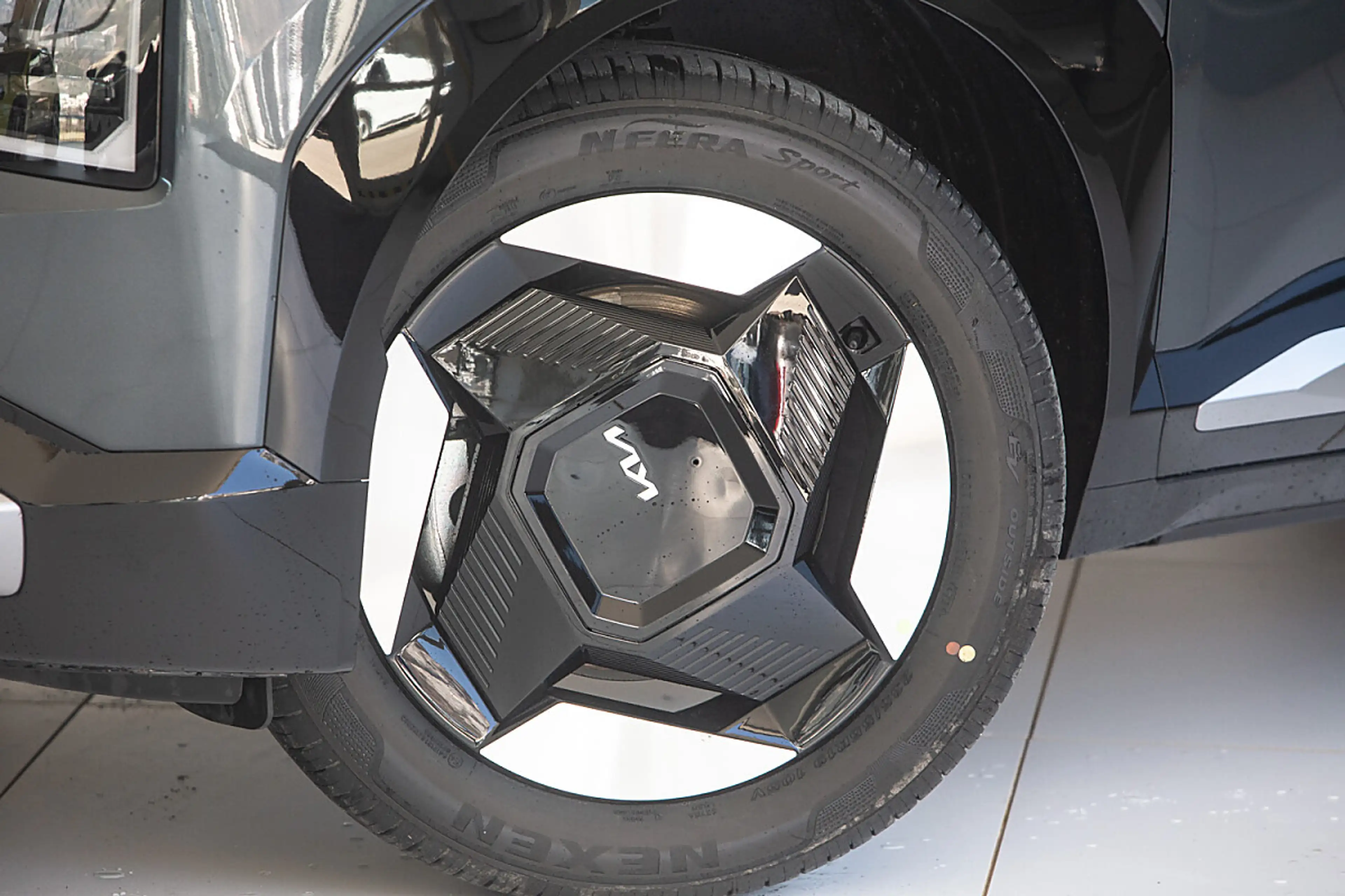 Kia EV5 FWD 81,4kWh Earth 1st Edition — photo 4