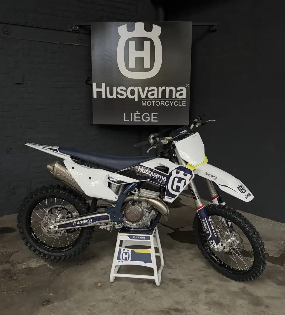 Husqvarna FC 350 Akrapovic Bílá - 1