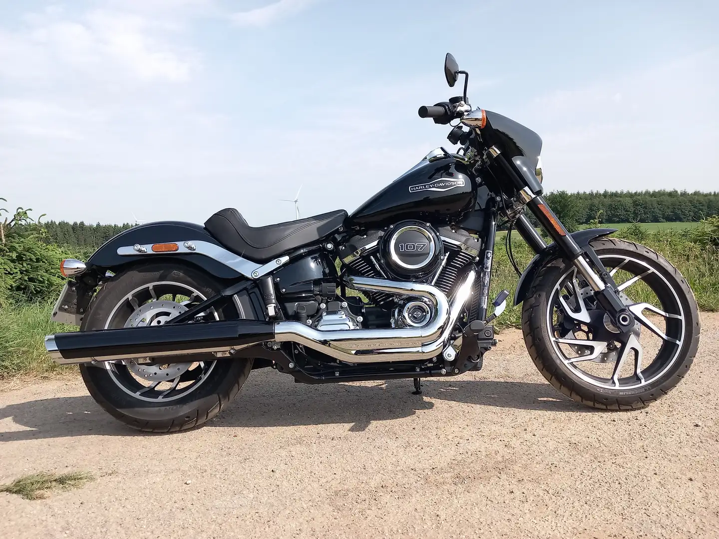 Harley-Davidson Sport Glide Black - 1