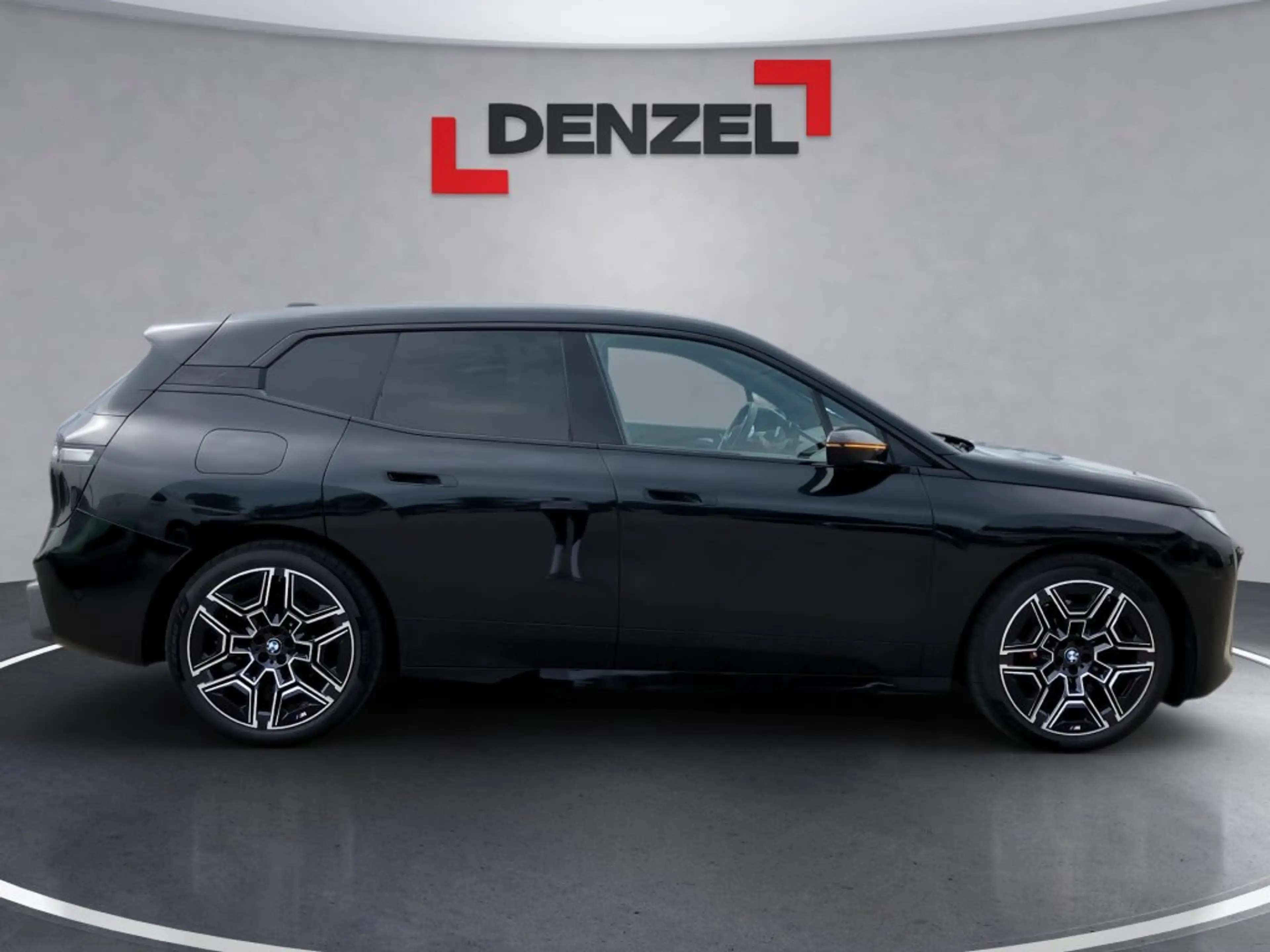 BMW iX xDrive45 — photo 5